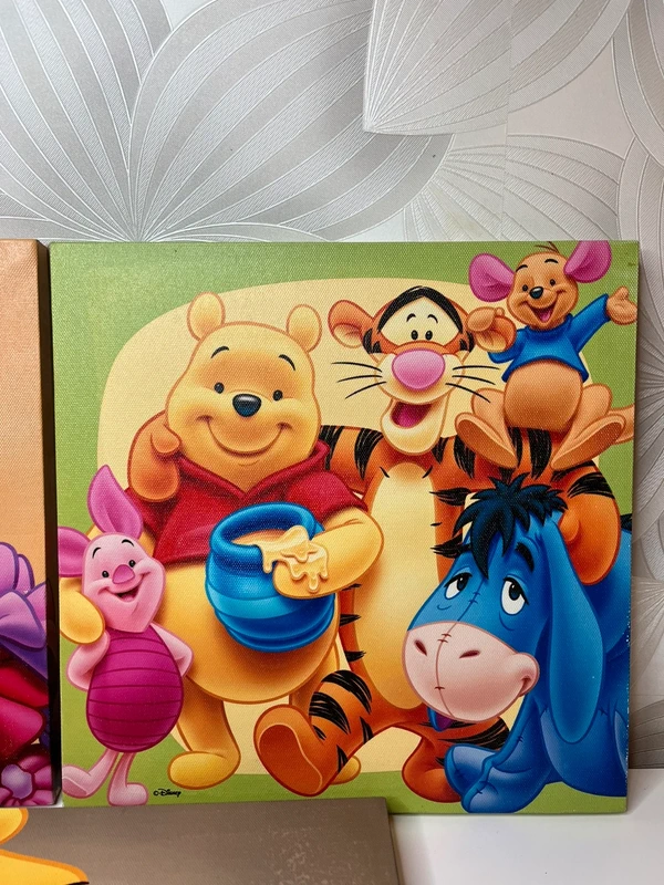 Dekoratyvinių paveikslėlių rinkinys „Mikė Pūkuotukas“ tematika