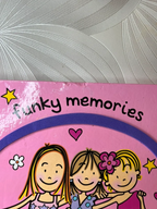„Funky Memories“ prisiminimų ir užrašų knyga mergaitėms