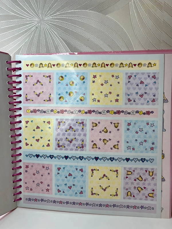 „Funky Memories“ prisiminimų ir užrašų knyga mergaitėms