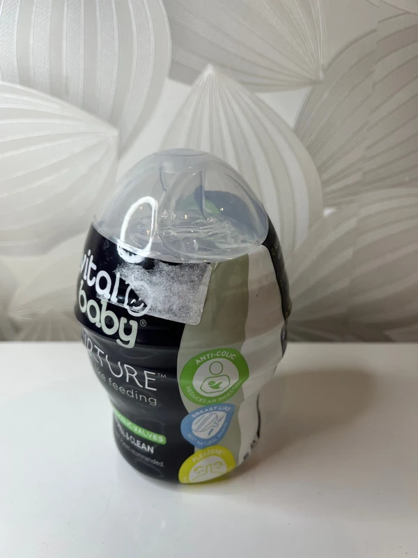 Buteliukas „Vital Baby Nurture“ (su antikolikine sistema)