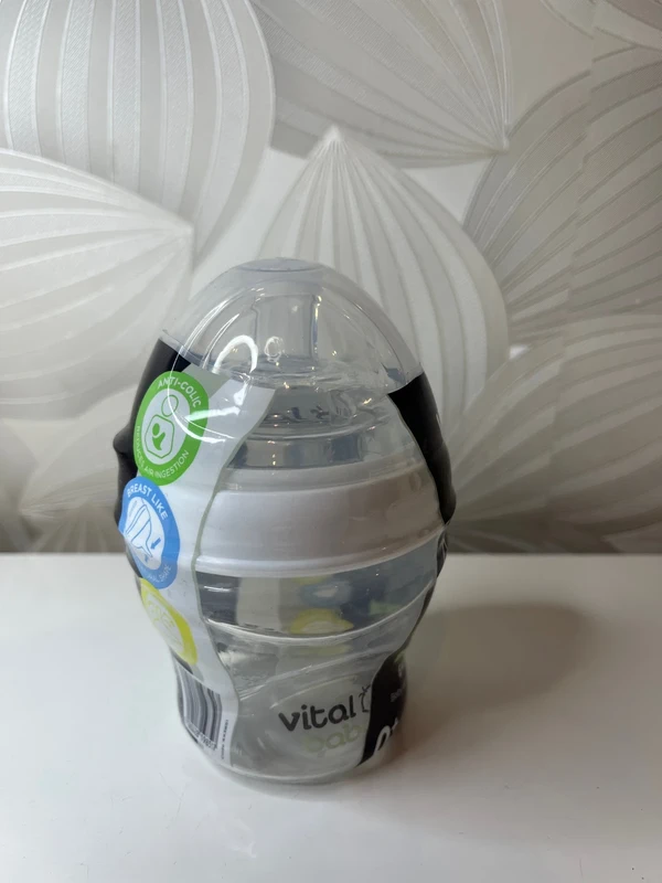 Buteliukas „Vital Baby Nurture“ (su antikolikine sistema)