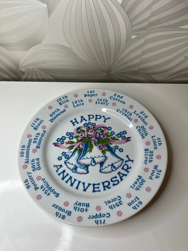 Vintažinė lėkštė su vestuvių metinių simbolika