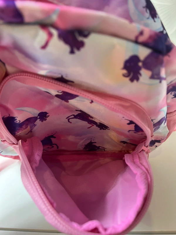 „Peacocks“ nedidelė kuprinė su vienaragiais