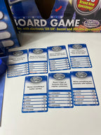 Stalo žaidimas „Family Fortunes“ su elektroniniu buzzer'iu