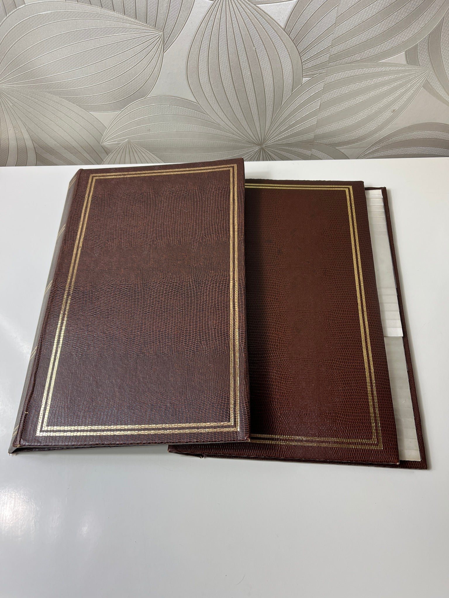 2 vnt. elegantiškų nuotraukų albumų