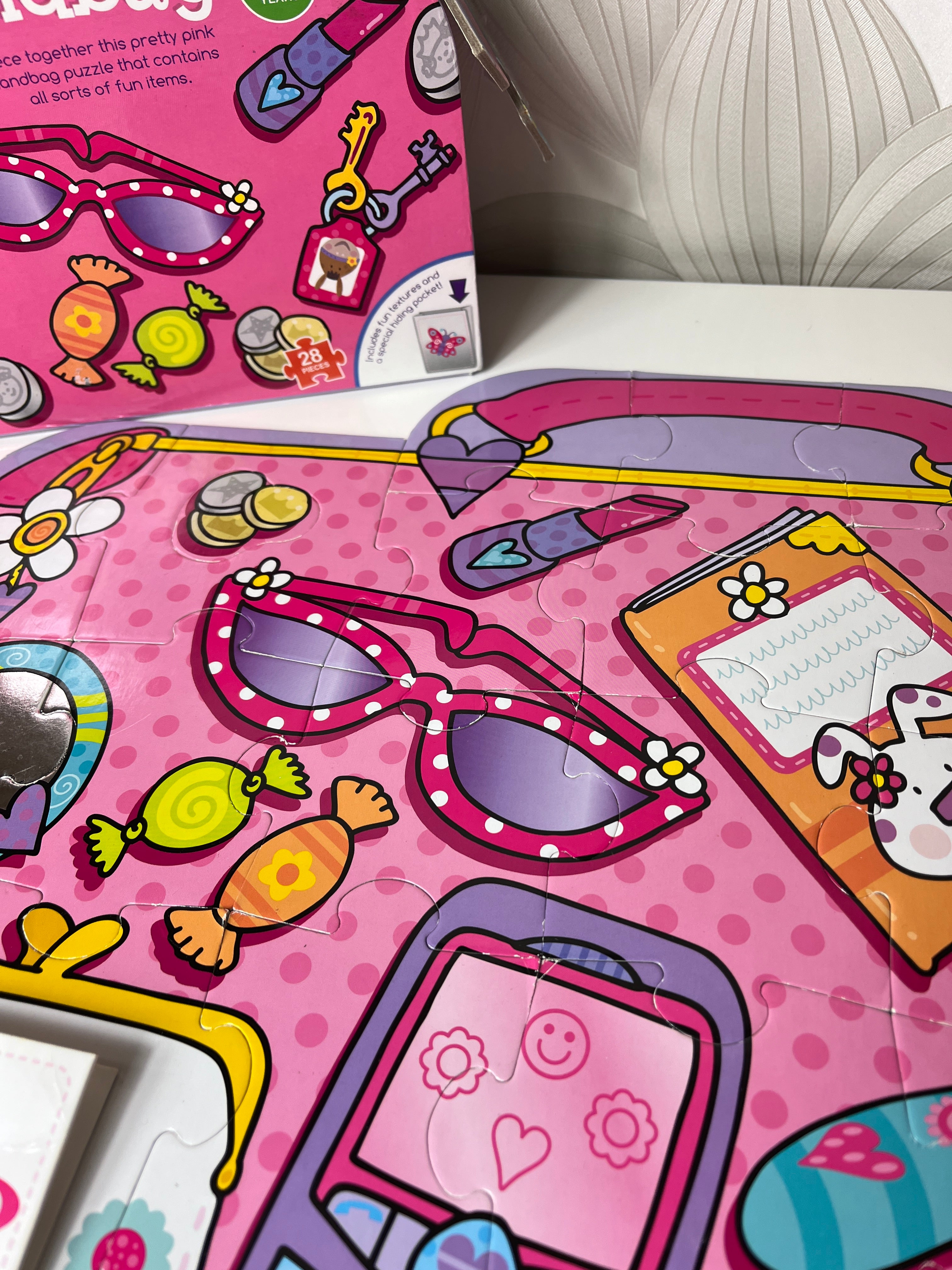 Dėlionė vaikams „Mano rankinė“