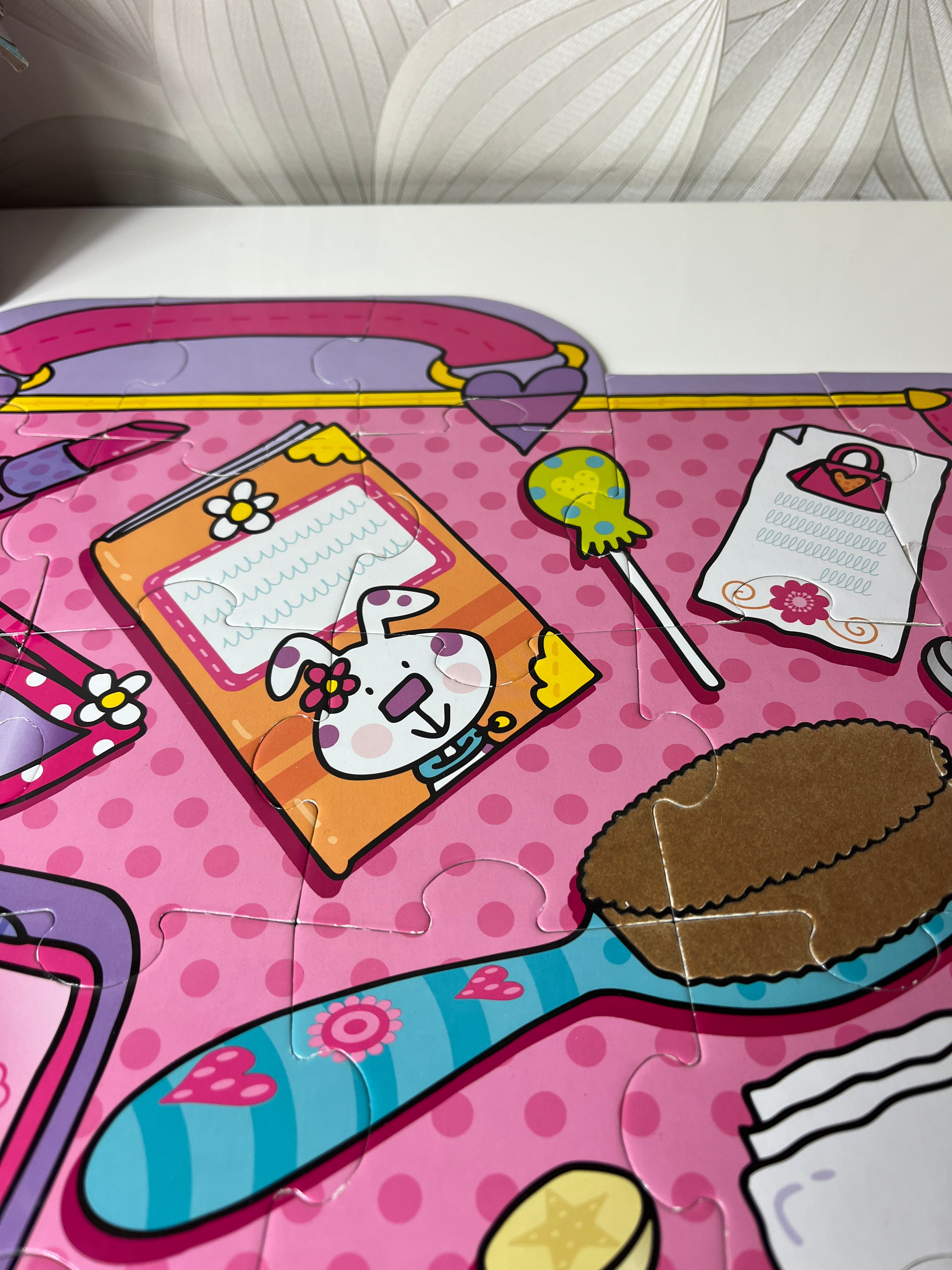 Dėlionė vaikams „Mano rankinė“