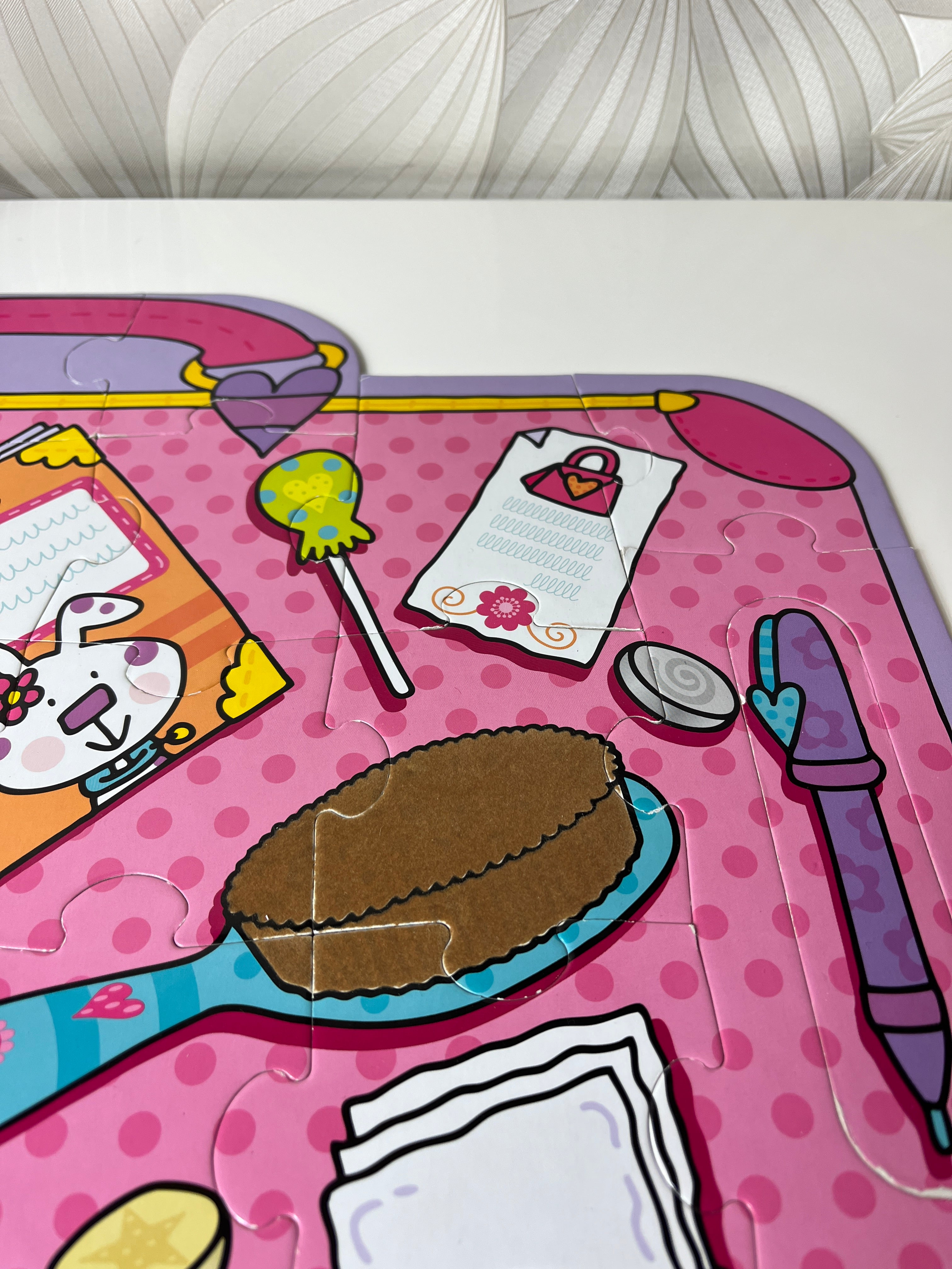 Dėlionė vaikams „Mano rankinė“