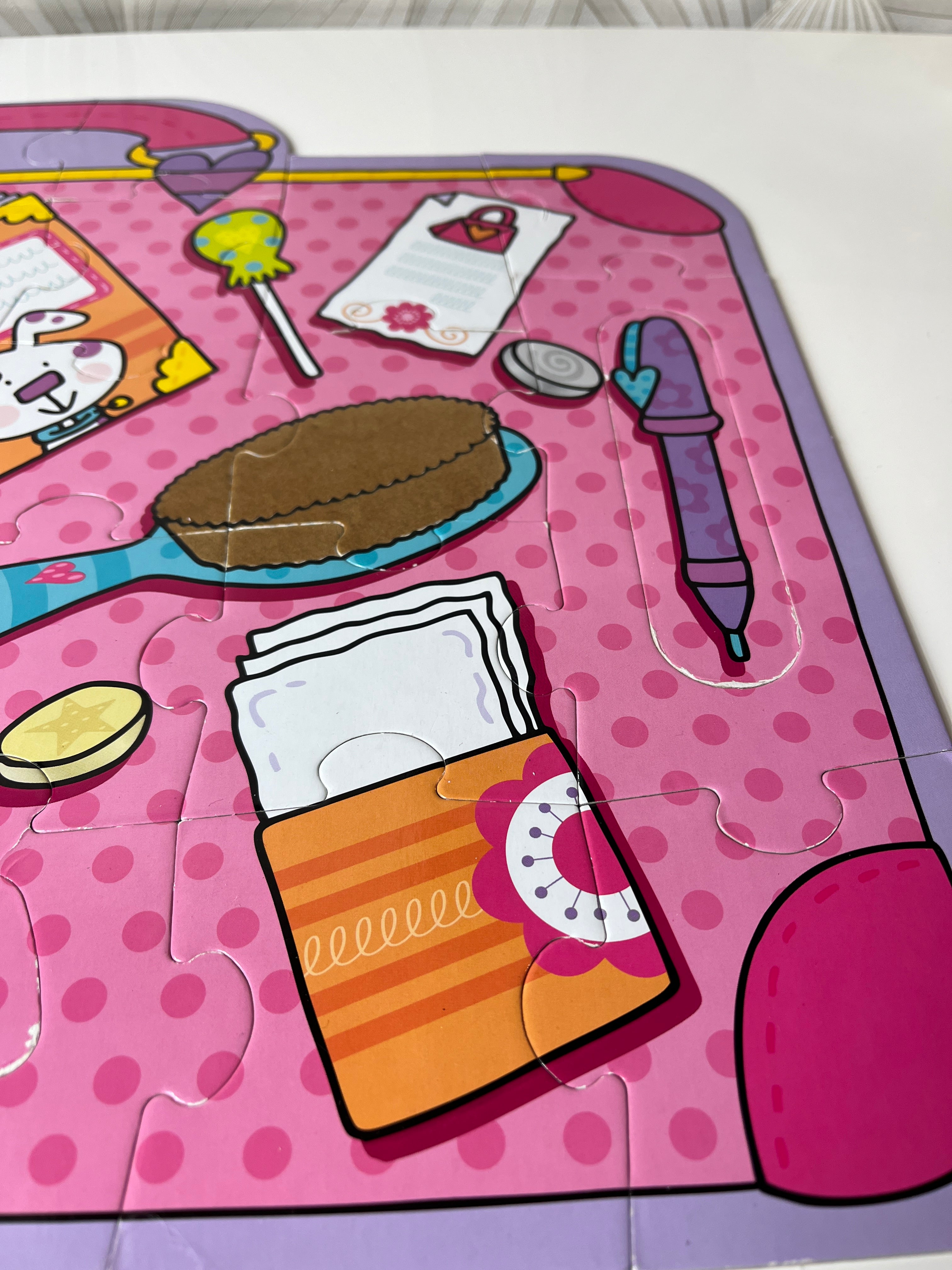 Dėlionė vaikams „Mano rankinė“