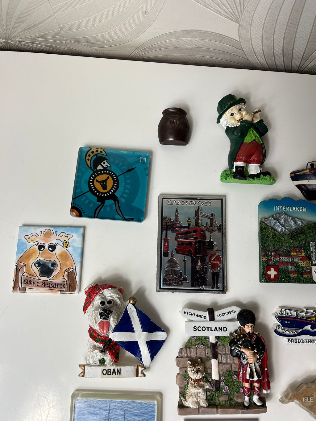 Kolekciniai magnetukai iš skirtingų pasaulio vietų (16 vnt.)