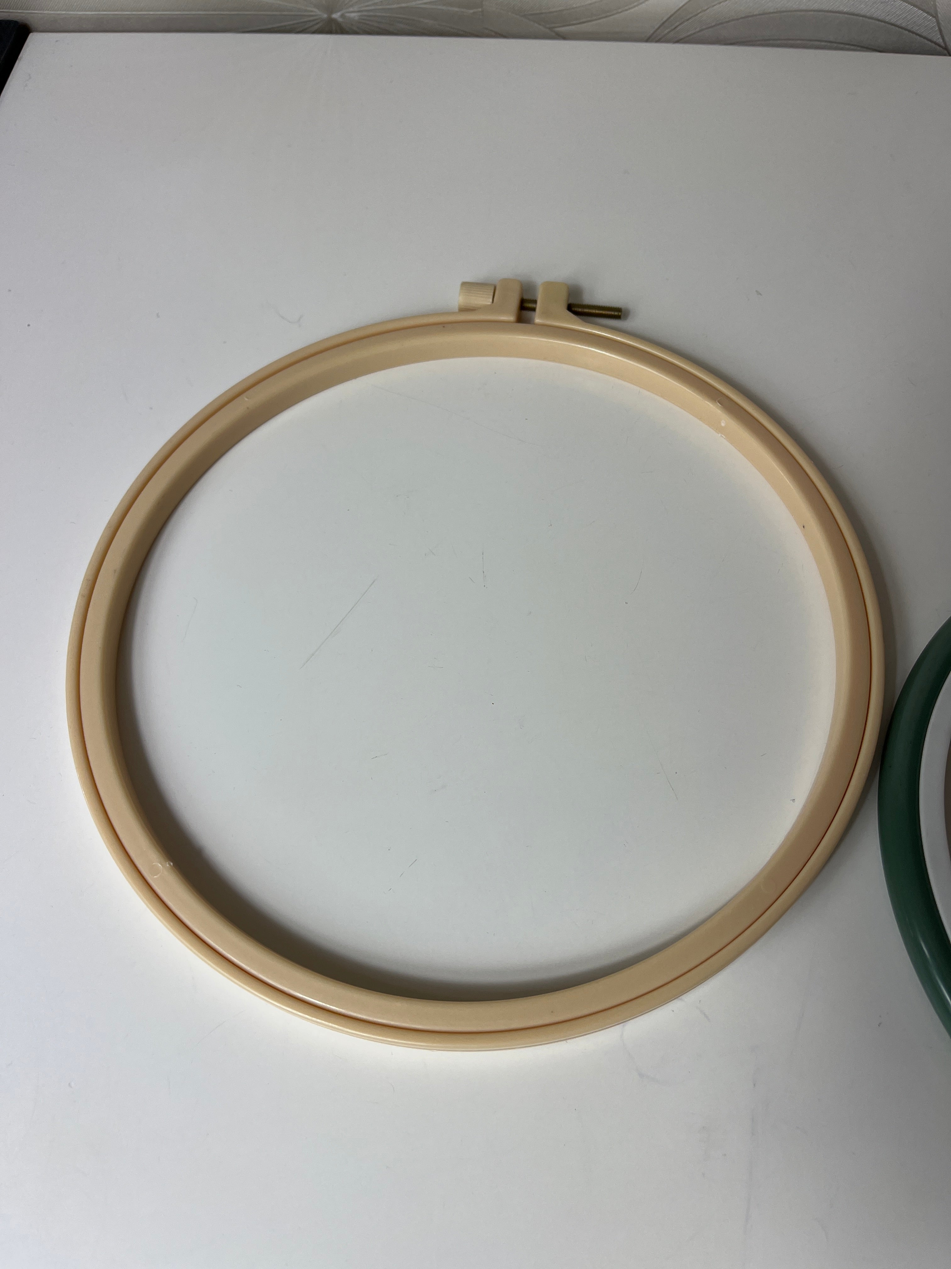 Siuvinėjimo lankeliai (2 vnt.)