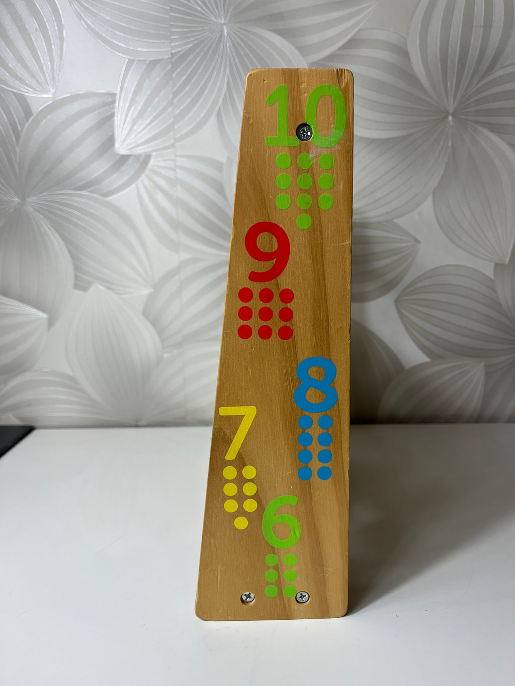 Medinis lavinamasis žaislas su raidėmis ir paveikslėliais