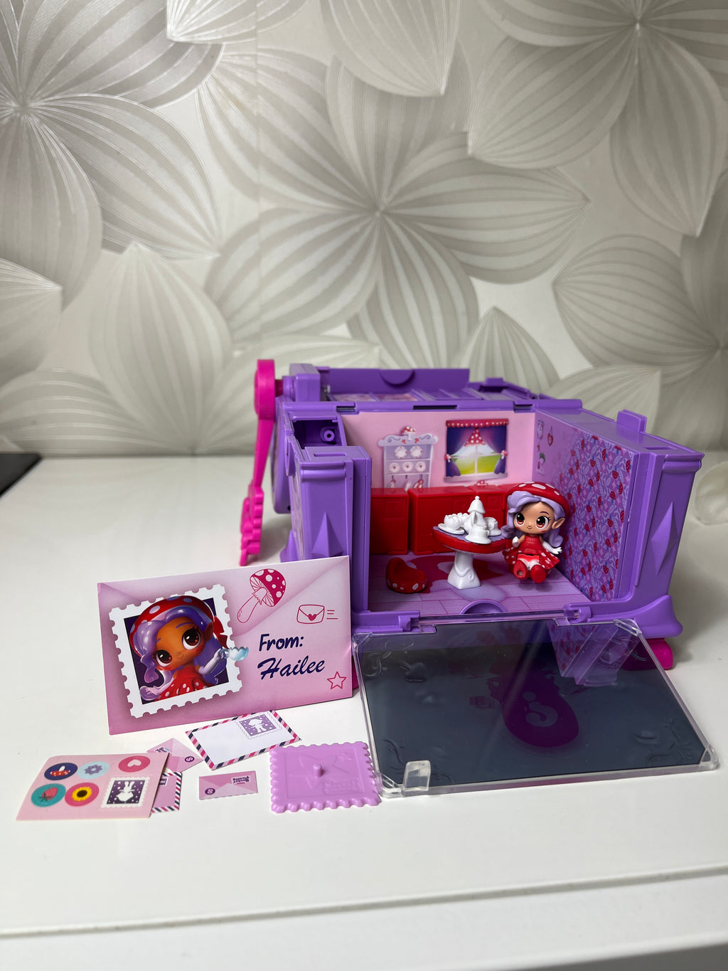 „Secret Findees“ magiška pašto dėžutė