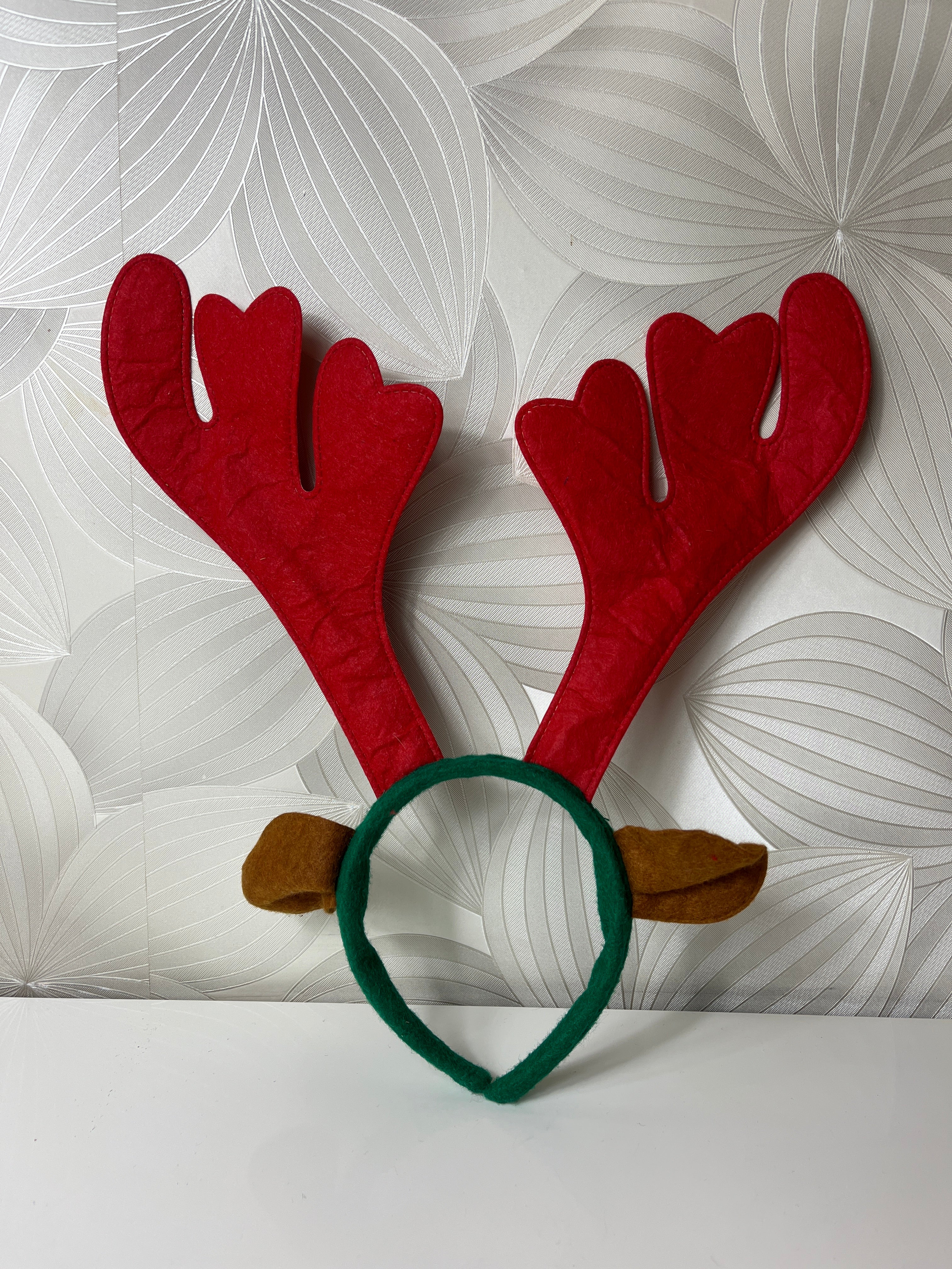 Kalėdiniai elnių ragai augintiniui