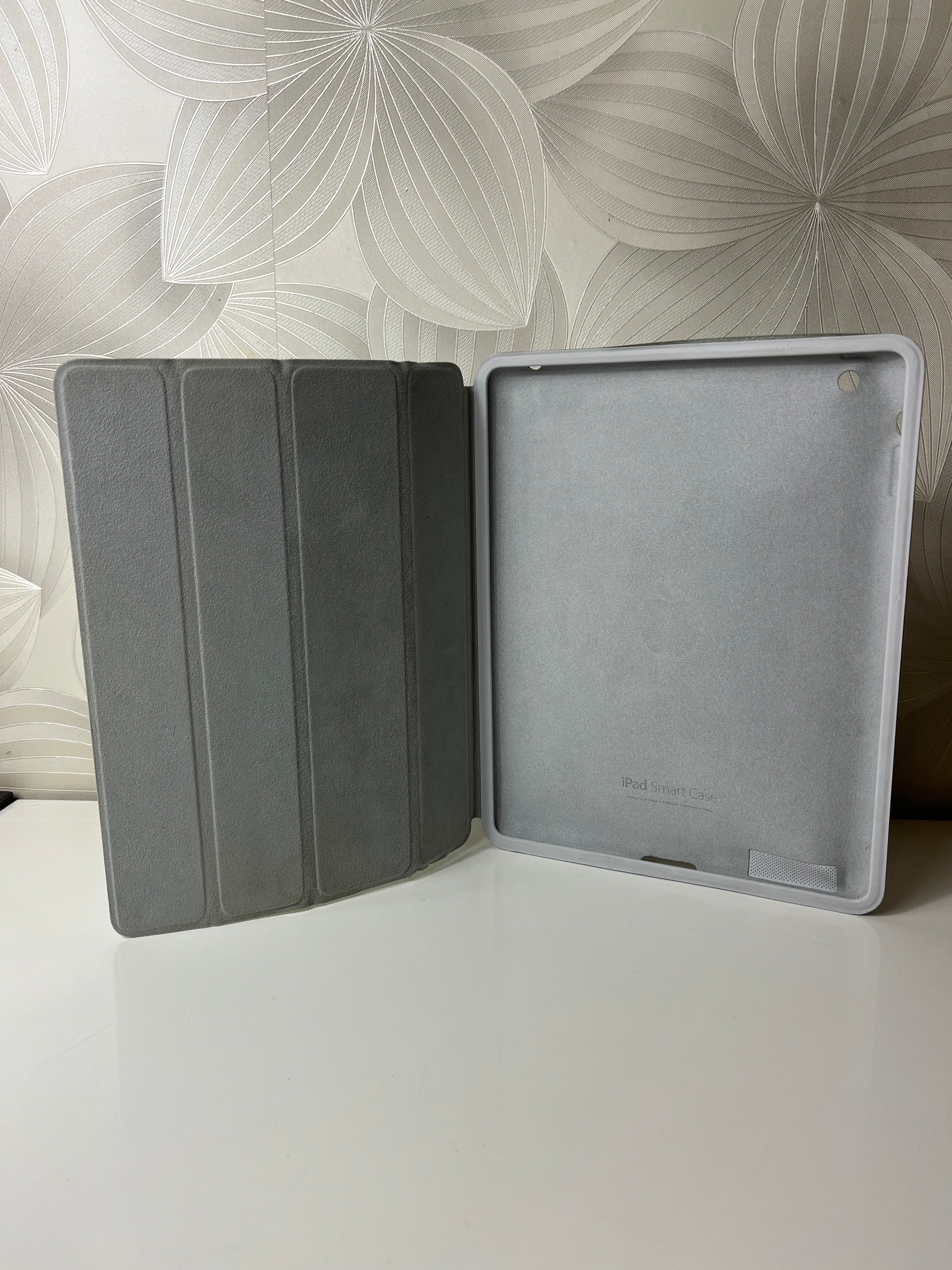 Planšetės dėklas „iPad Smart Case“ (pilkas)