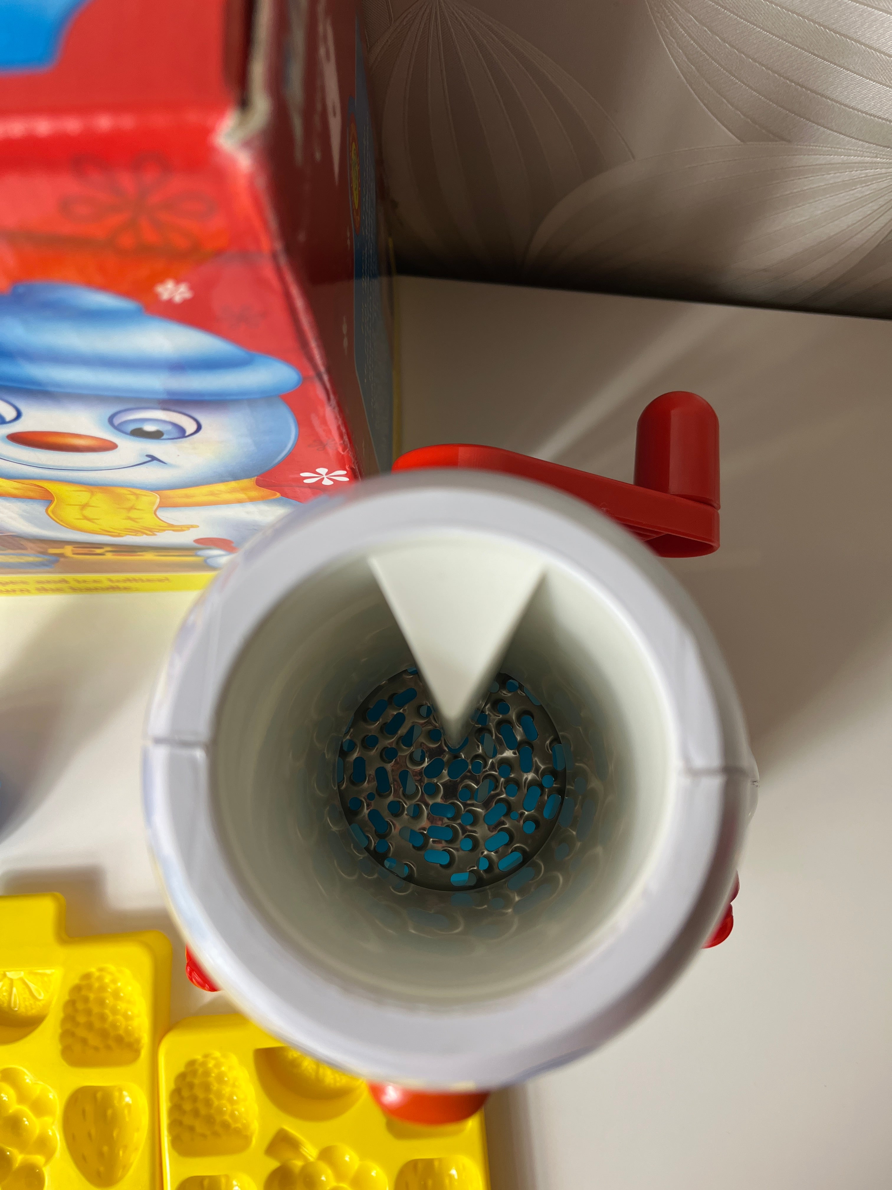 Vintažinis ledo smulkintuvas „Mr. Frosty“ - užsiėmimas vaikams