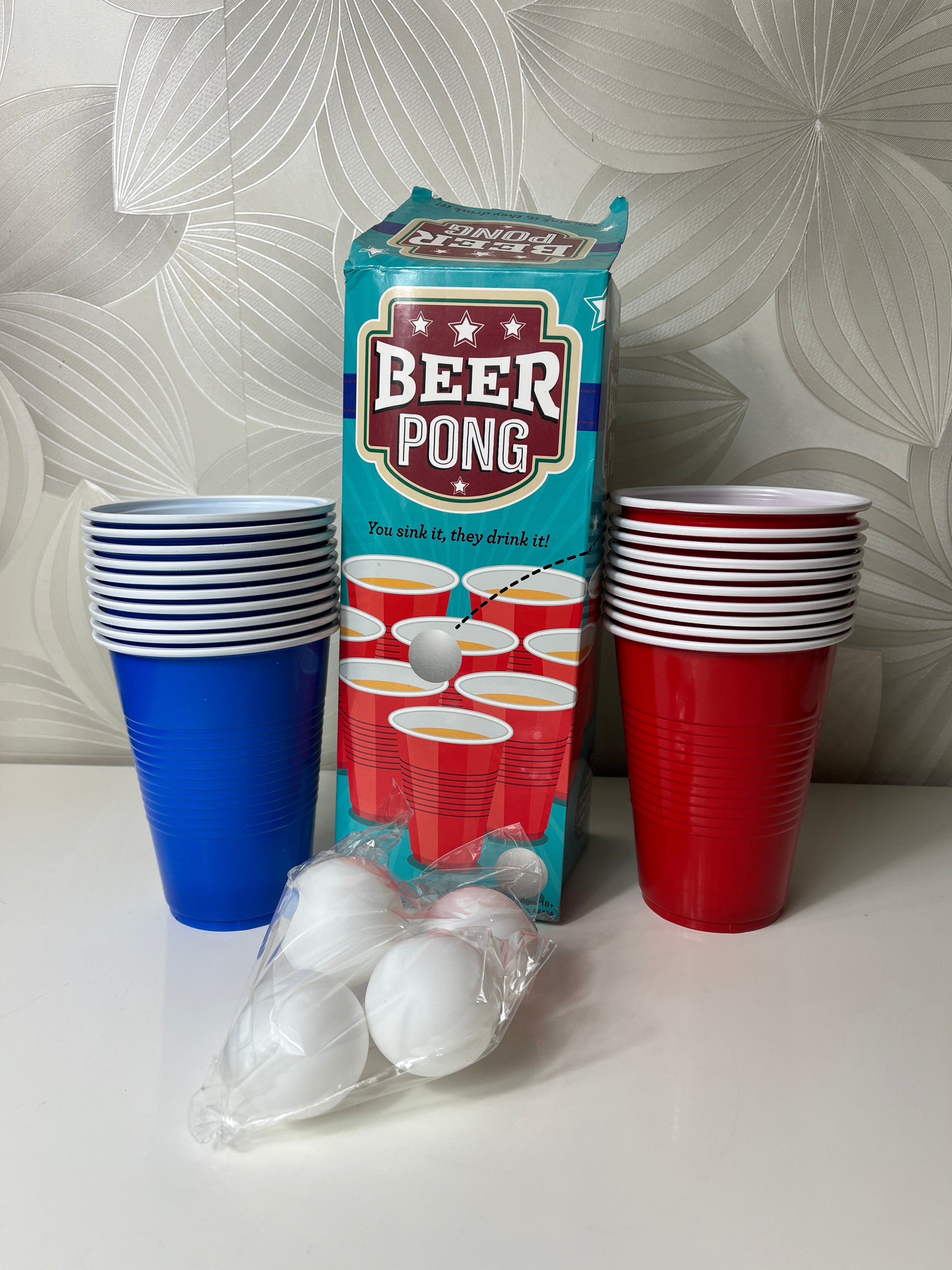 Žaidimas suaugusiems „Beer Pong“