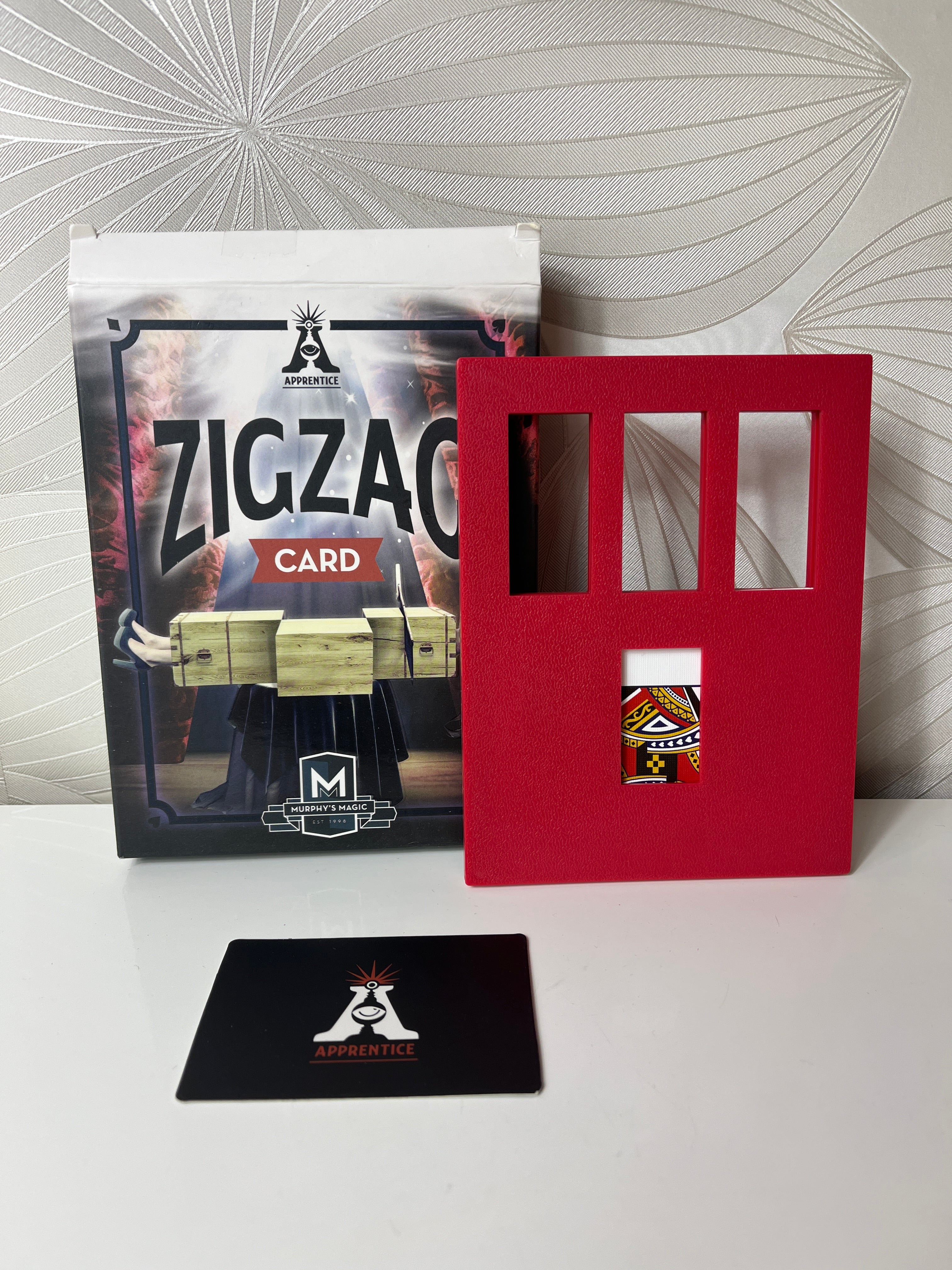 Magijos triukas „Zig Zag Card“