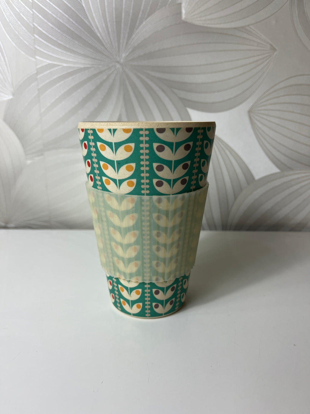 Daugkartinis puodelis su silikonine mova