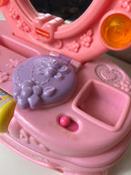 Vaikiška kosmetinė–tualetinis staliukas „Fisher-Price“