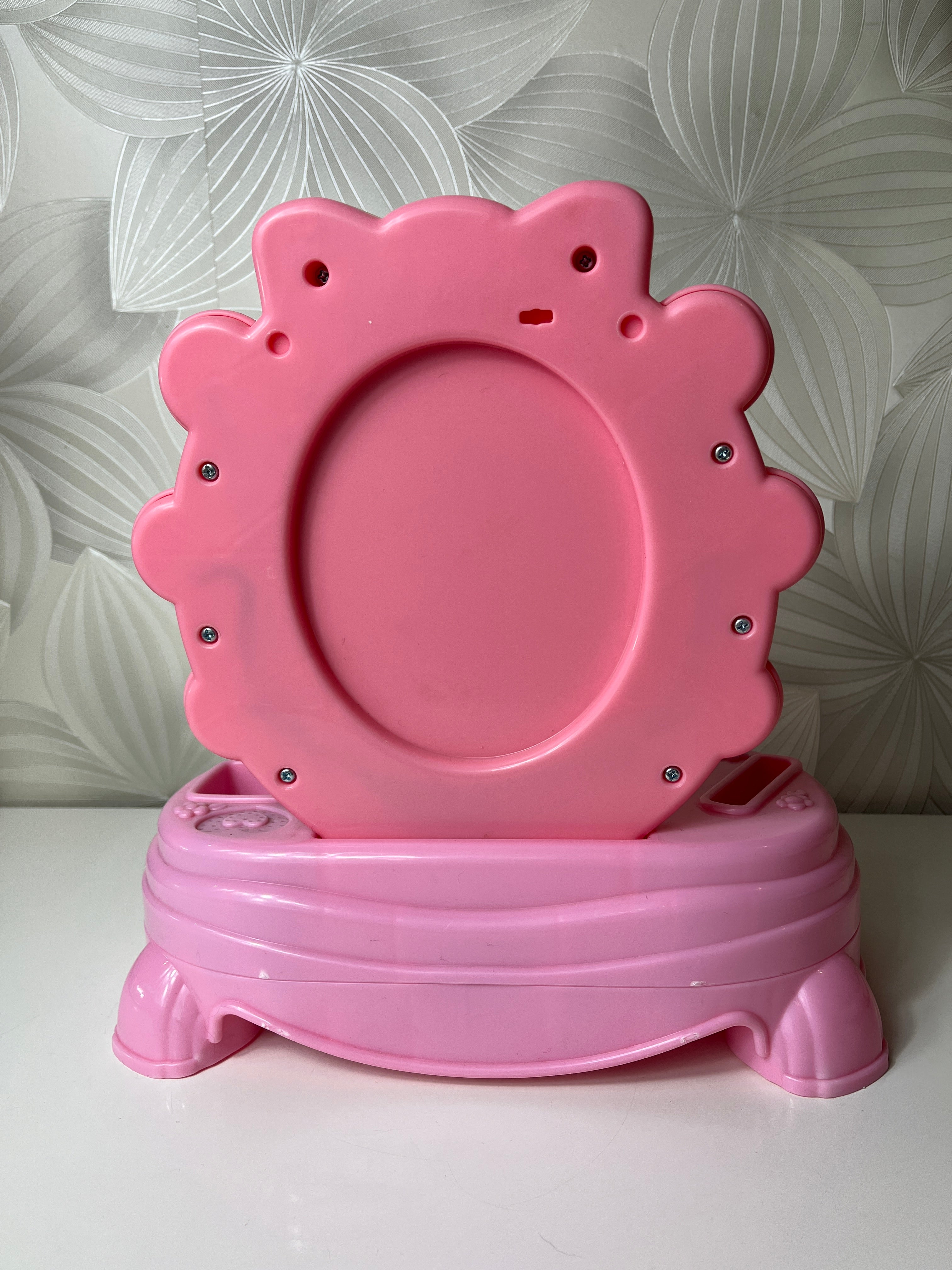 Vaikiška kosmetinė–tualetinis staliukas „Fisher-Price“