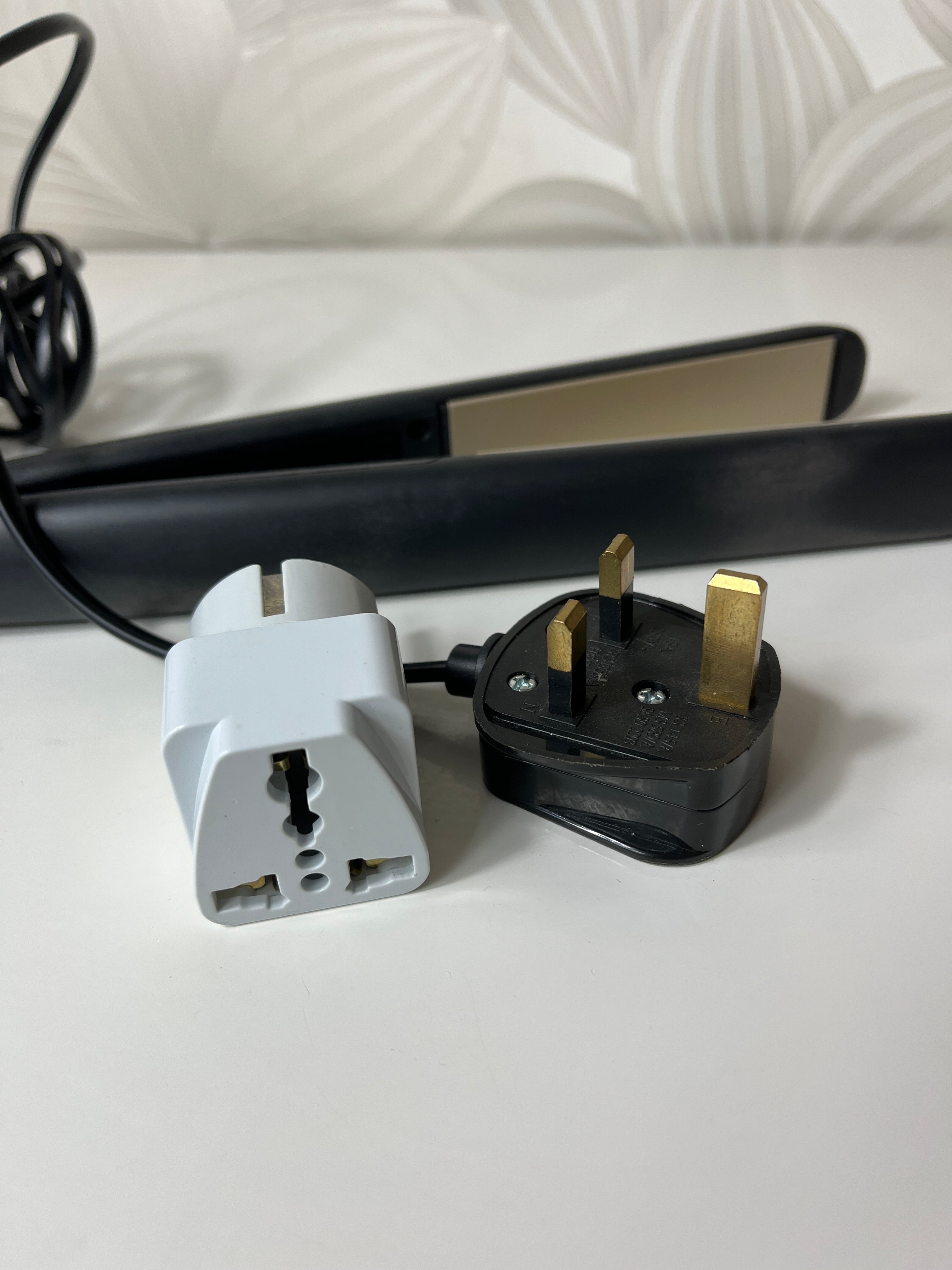 „Remington“ plaukų tiesintuvas