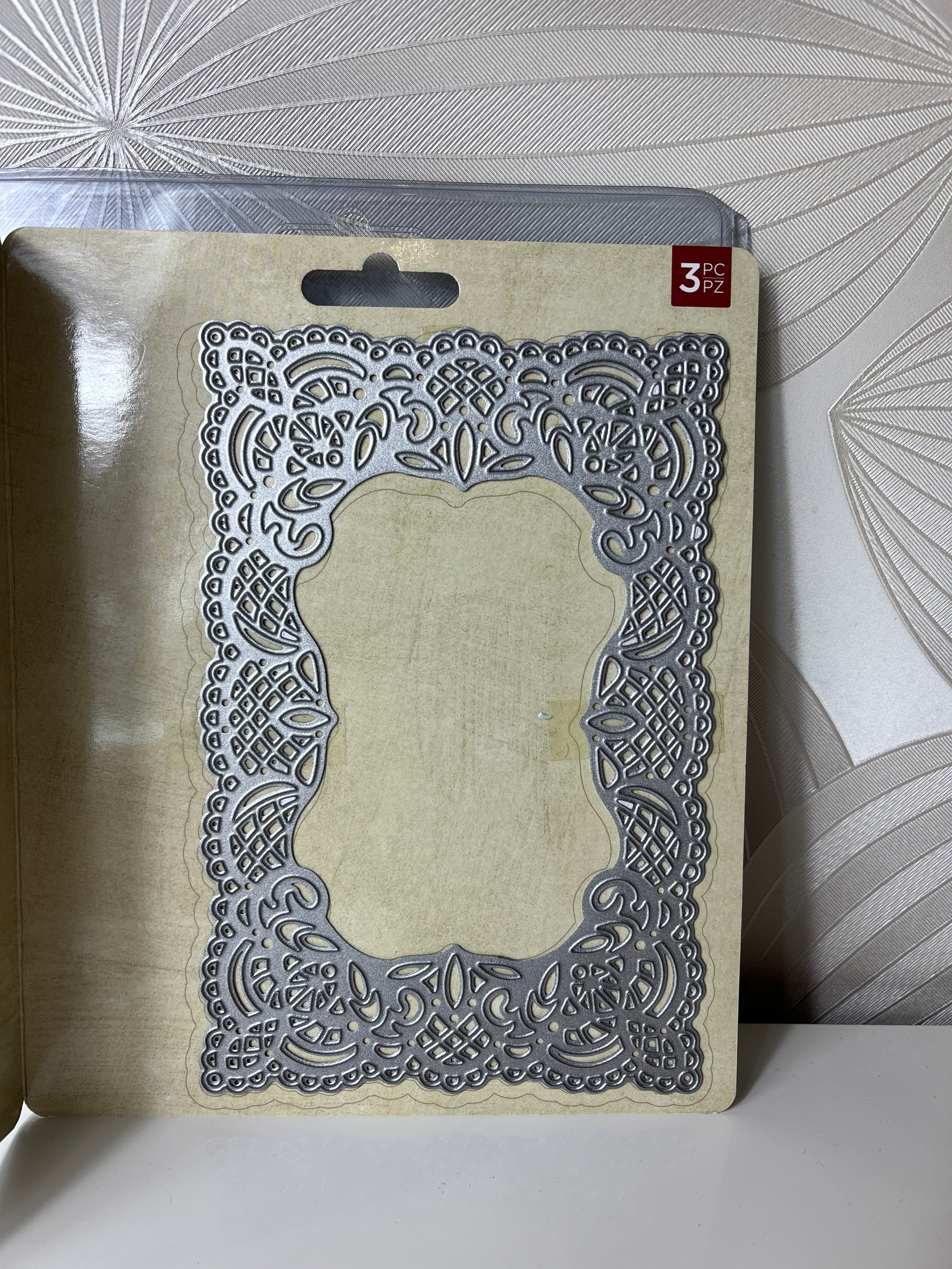 Metalinis rėmelio šablonas rankdarbiams „Victorian Frame“