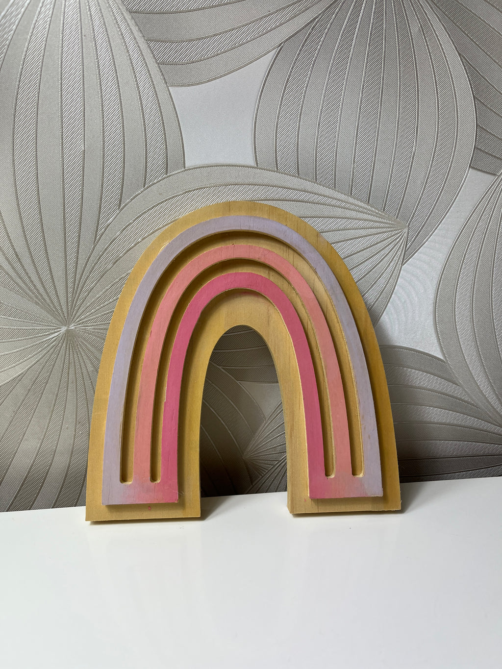 Medinė dekoracija-vaivorykštė