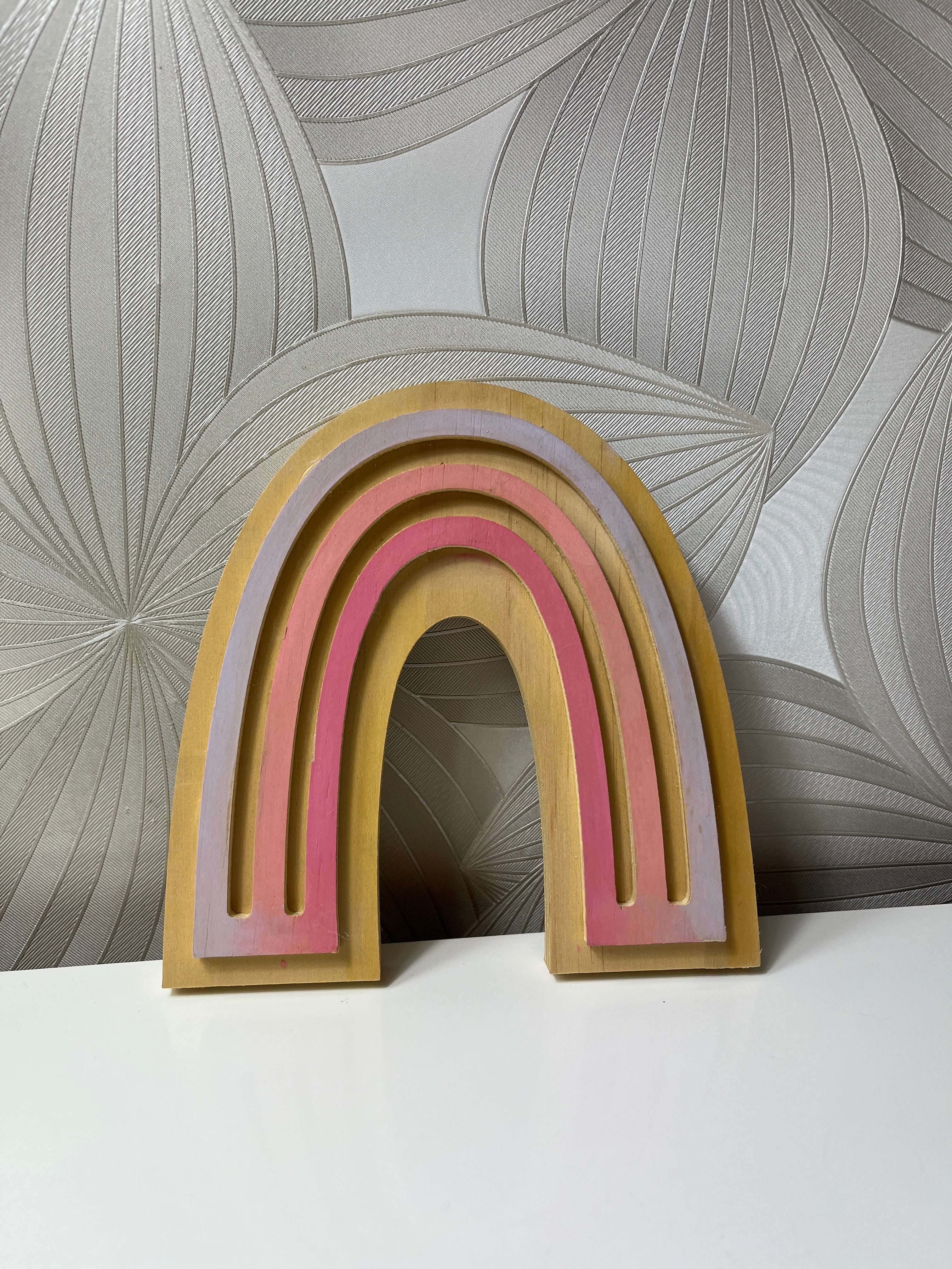 Medinė dekoracija-vaivorykštė