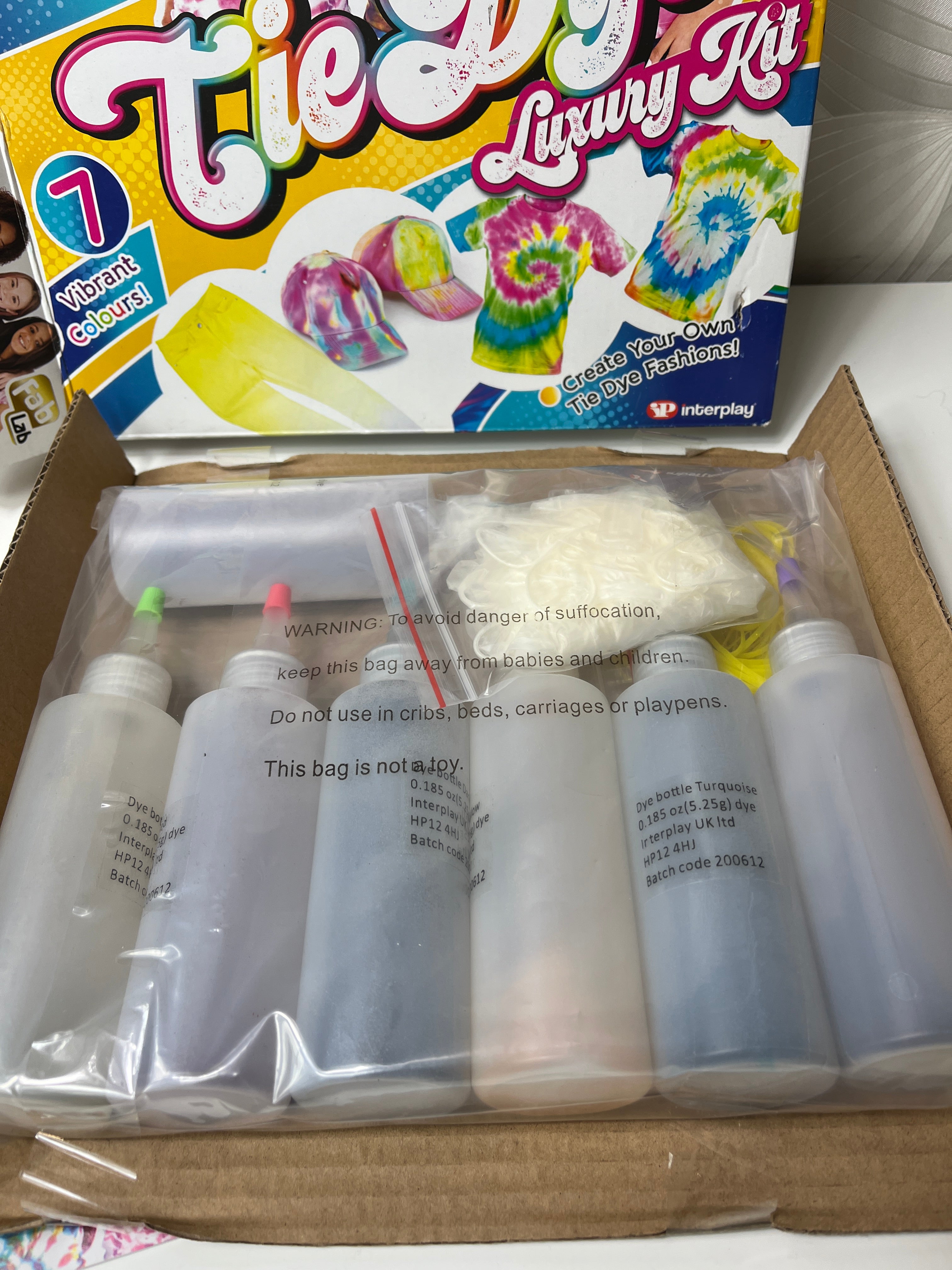 „FabLab“ Tie Dye Luxury Kit – kūrybinis drabužių dažymo rinkinys