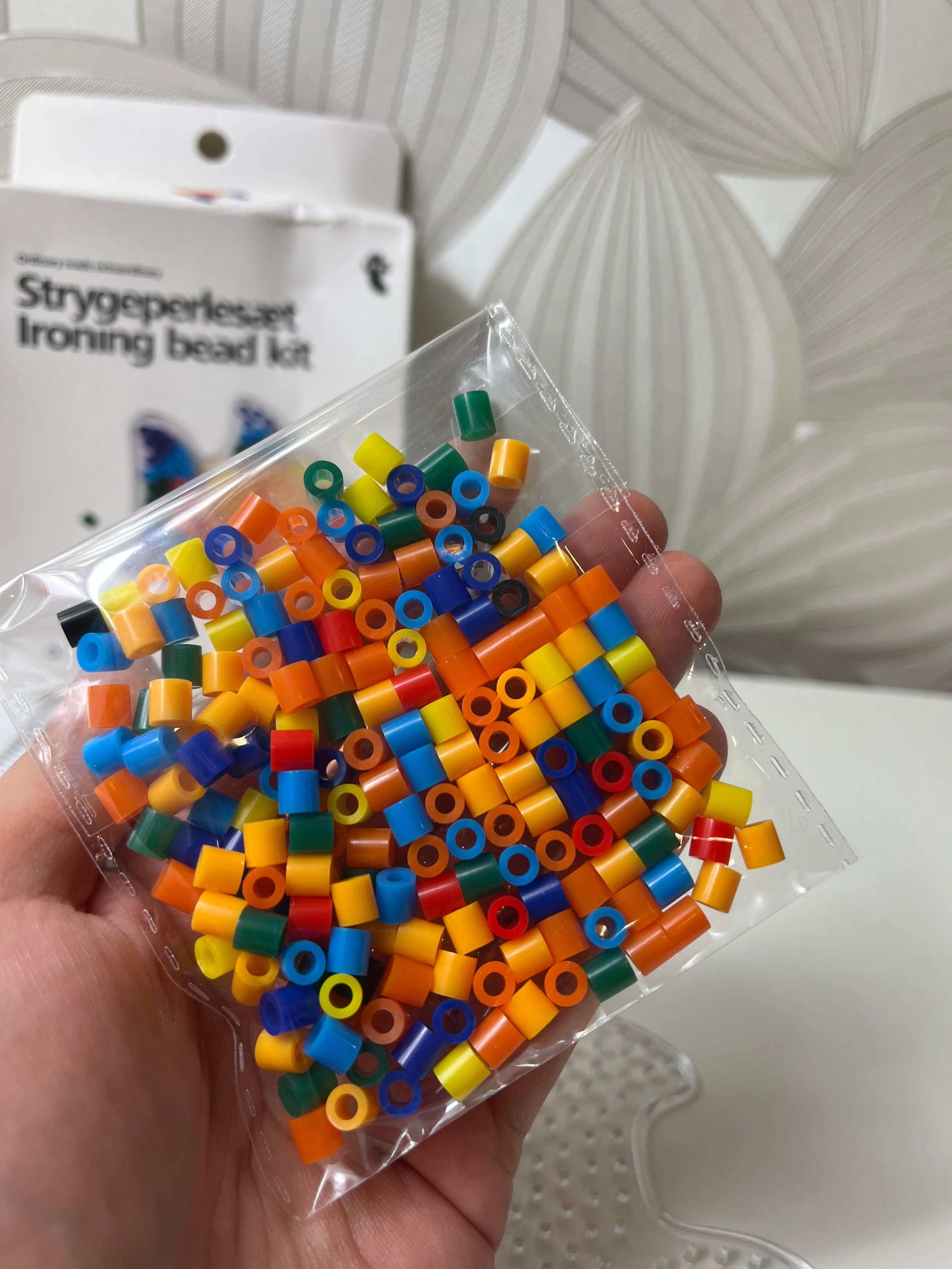 Kūrybinis rinkinys su lydomais karoliukais (žuvies forma)