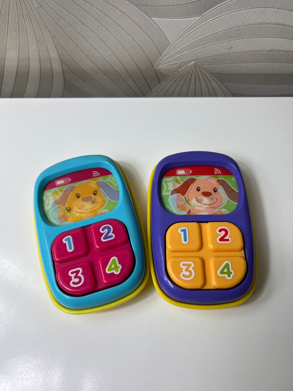 Vaikiški žaisliniai telefonai (2 vnt.)