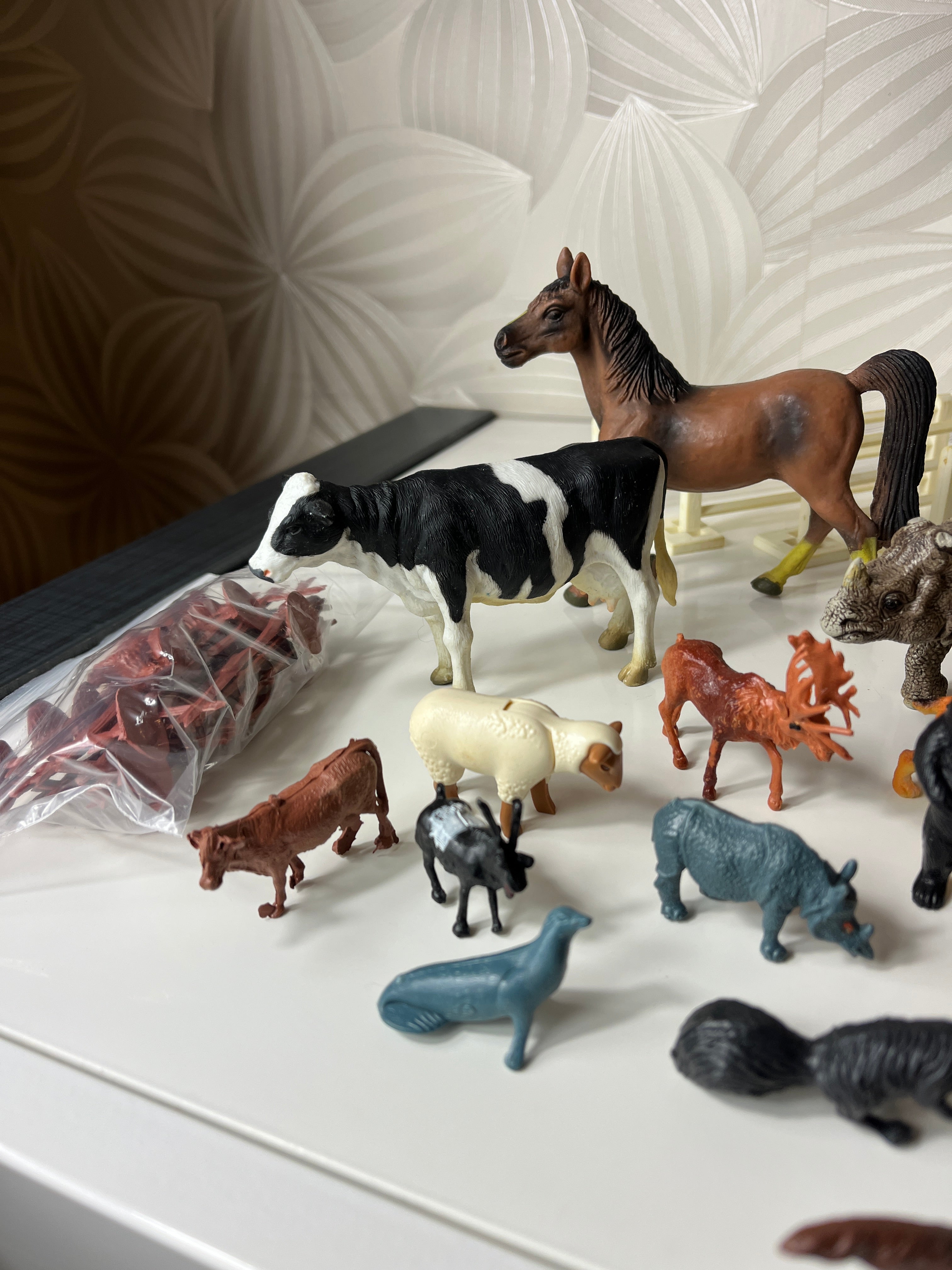 Vintažinis didelis gyvūnų ir fermos priedų rinkinys