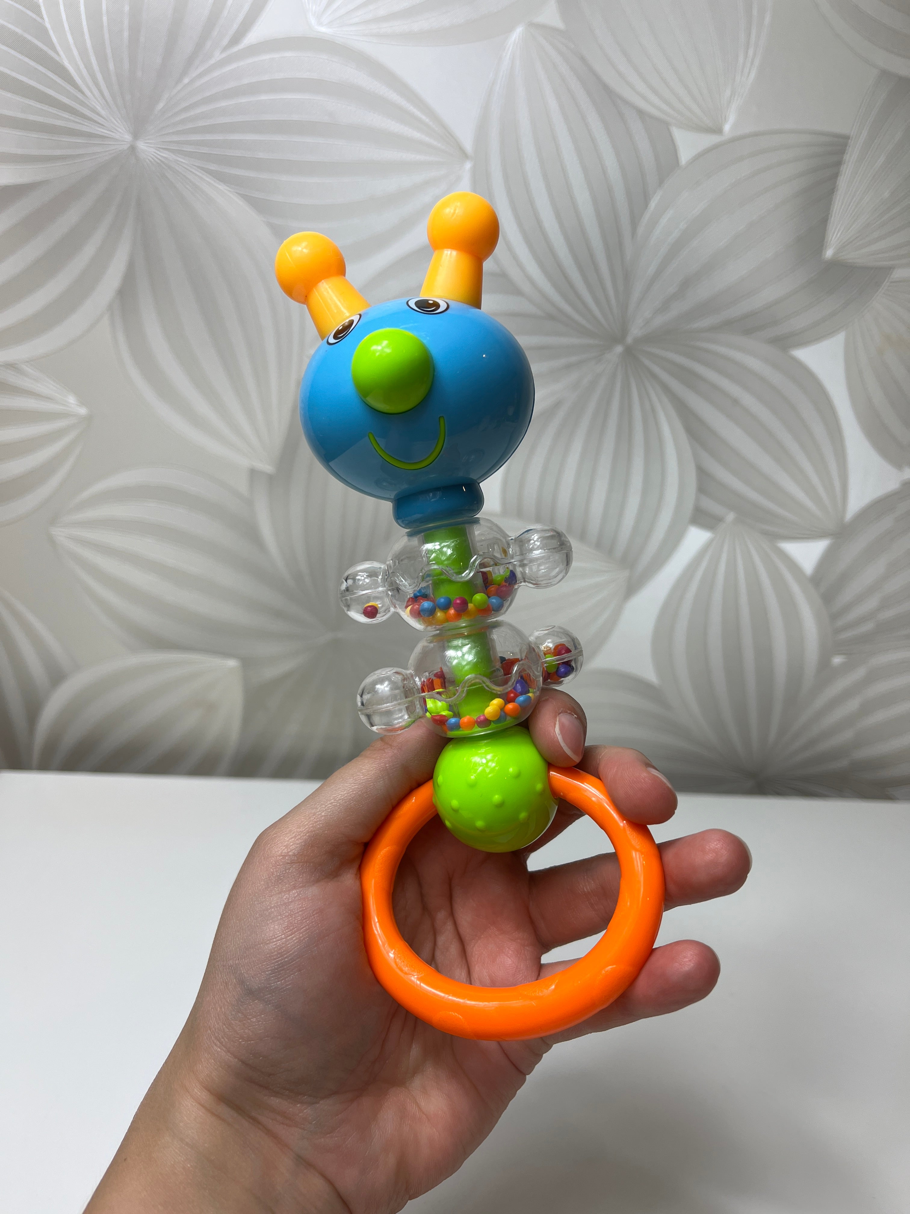 Vabalėlio barškutis su rutuliukais