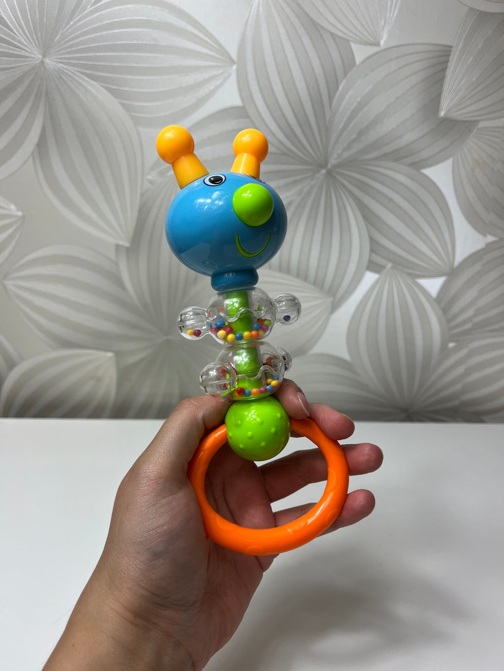 Vabalėlio barškutis su rutuliukais