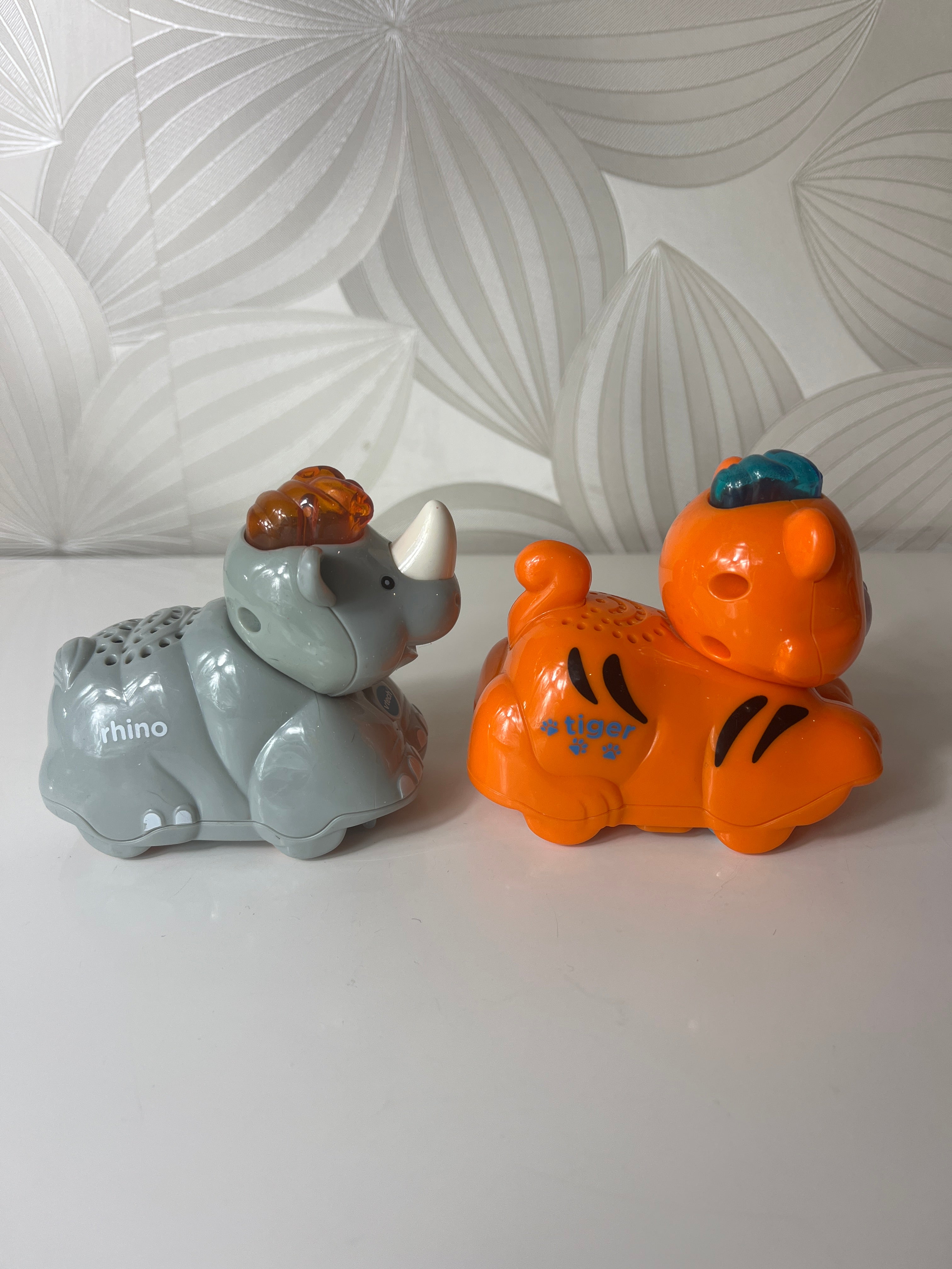 Mažylių žaislai „VTech Toot-Toot Animals“ tigras ir raganosis