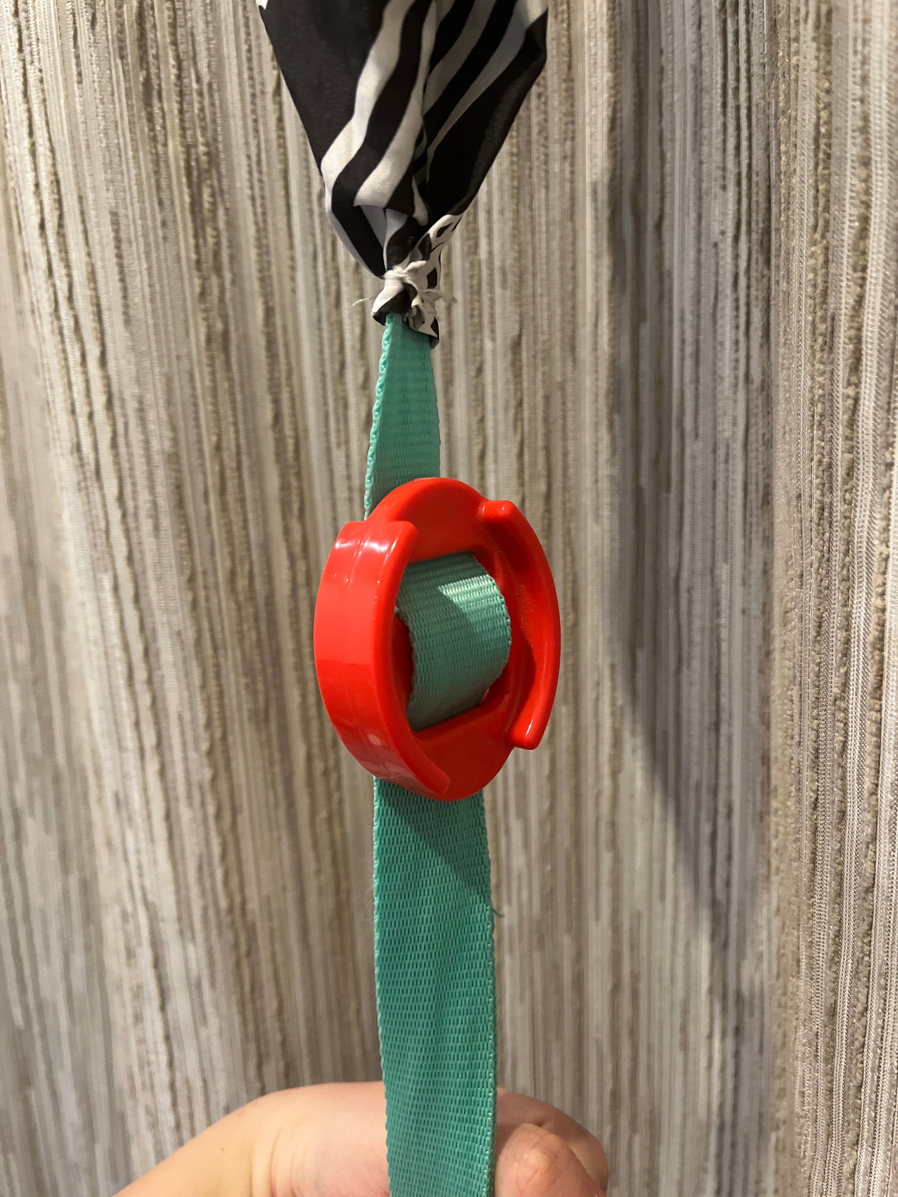 Ant durų pakabinamas vaiko šokliukas „Bright Stars Deluxe“