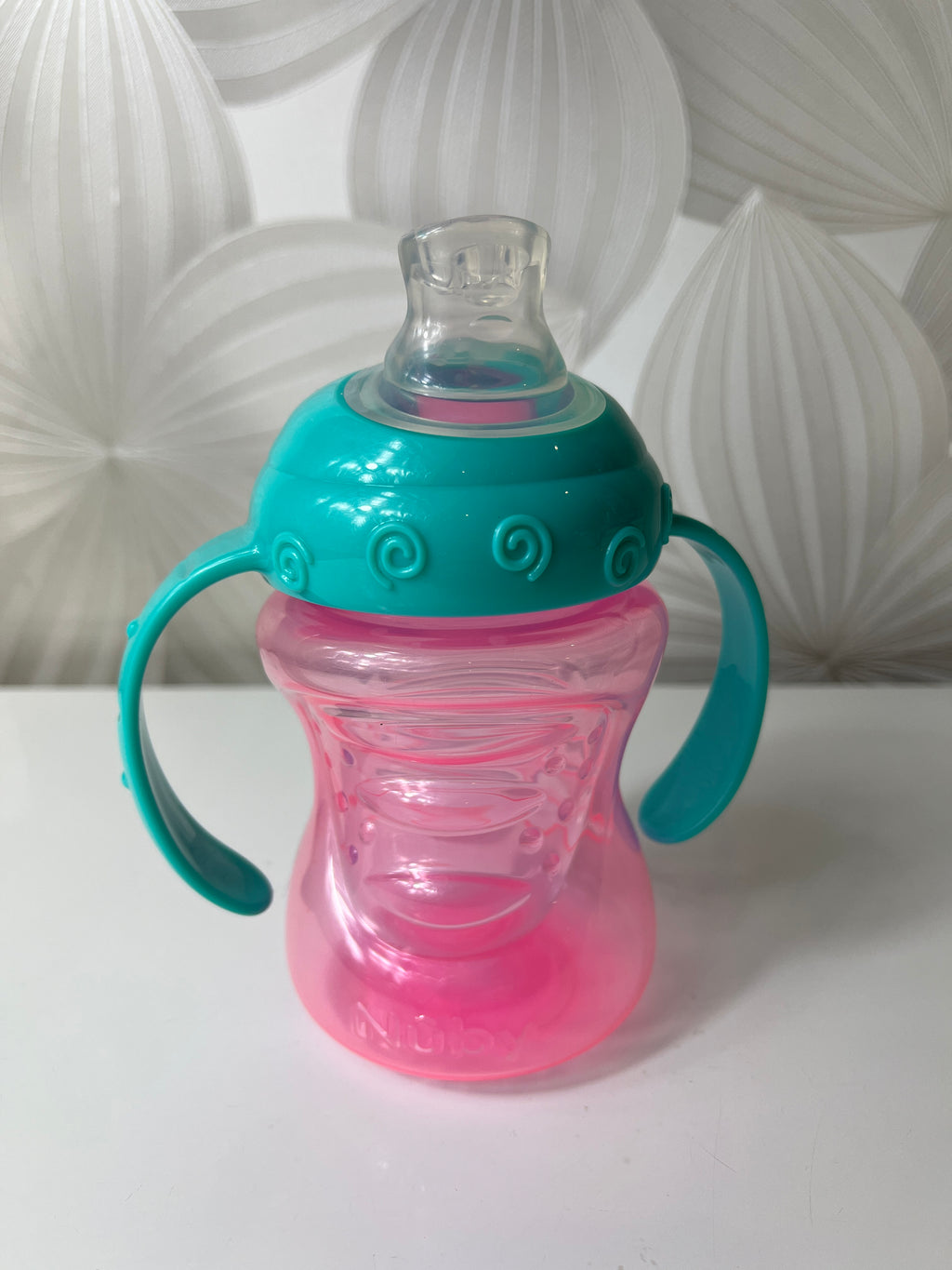 Vaikiška gertuvė su rankenomis „Nuby“