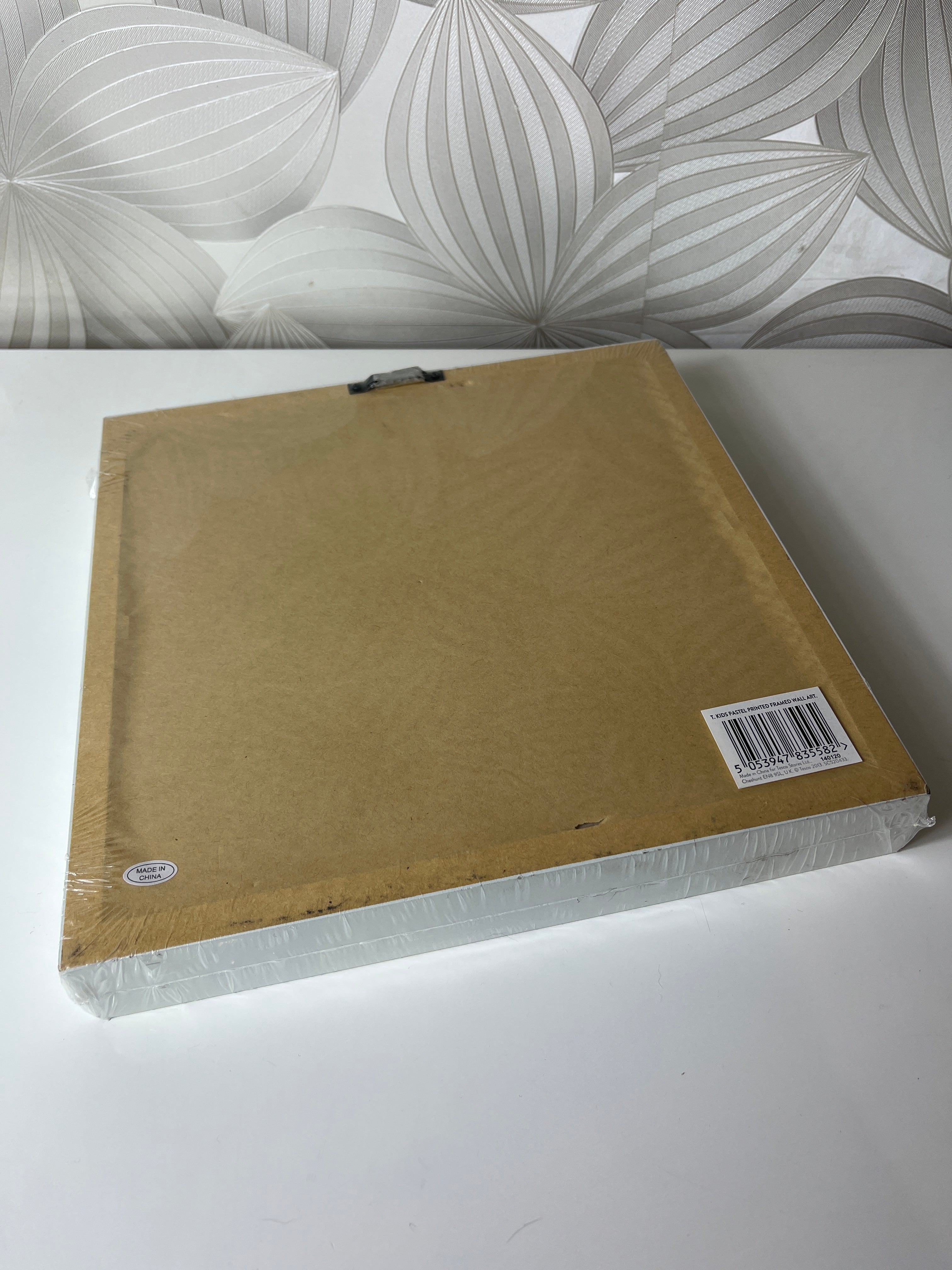 Dekoratyvinė širdelių rėmelio kompozicija