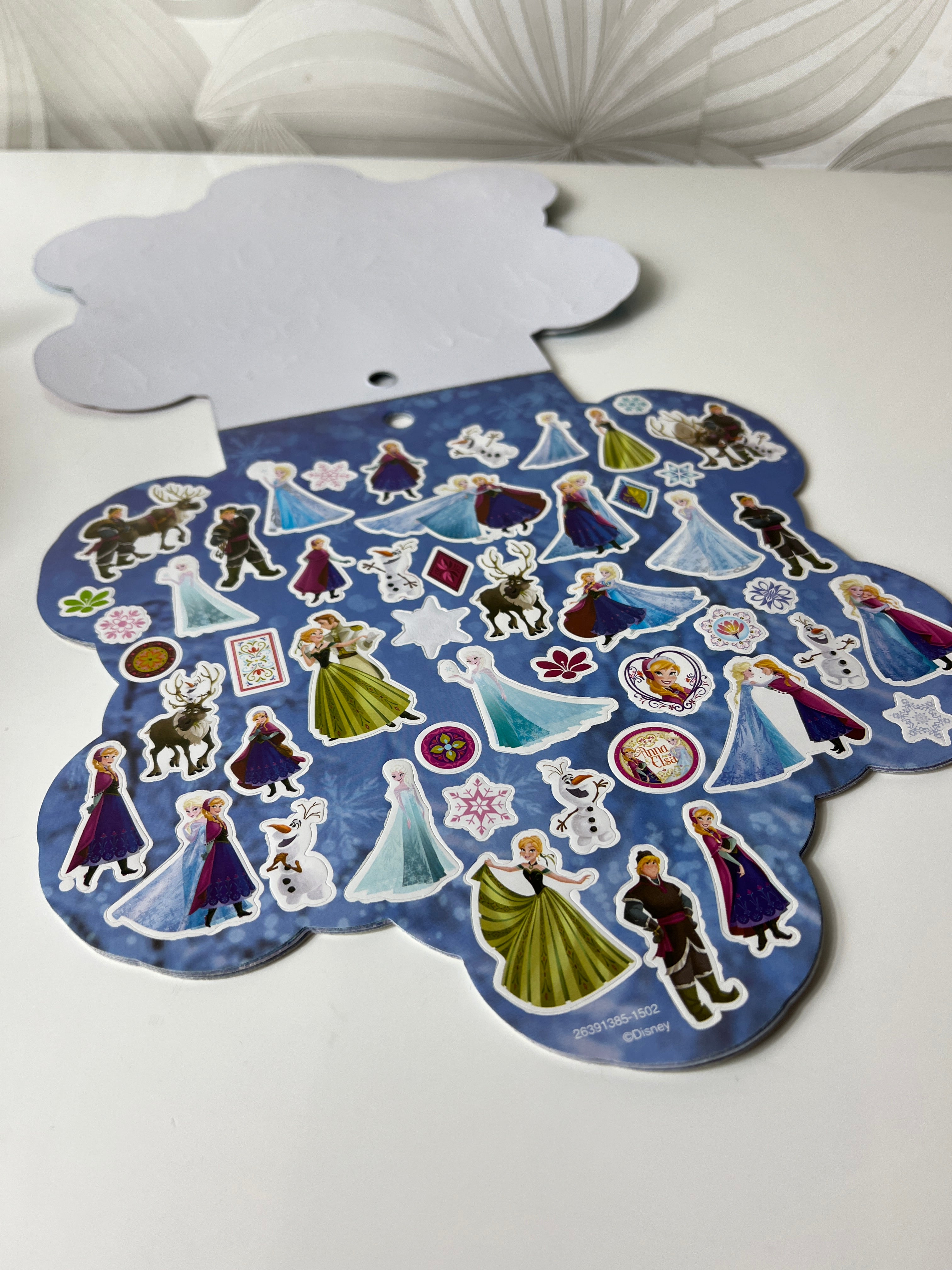 „Disney – Frozen“ lipdukų rinkinys (300 vnt.)