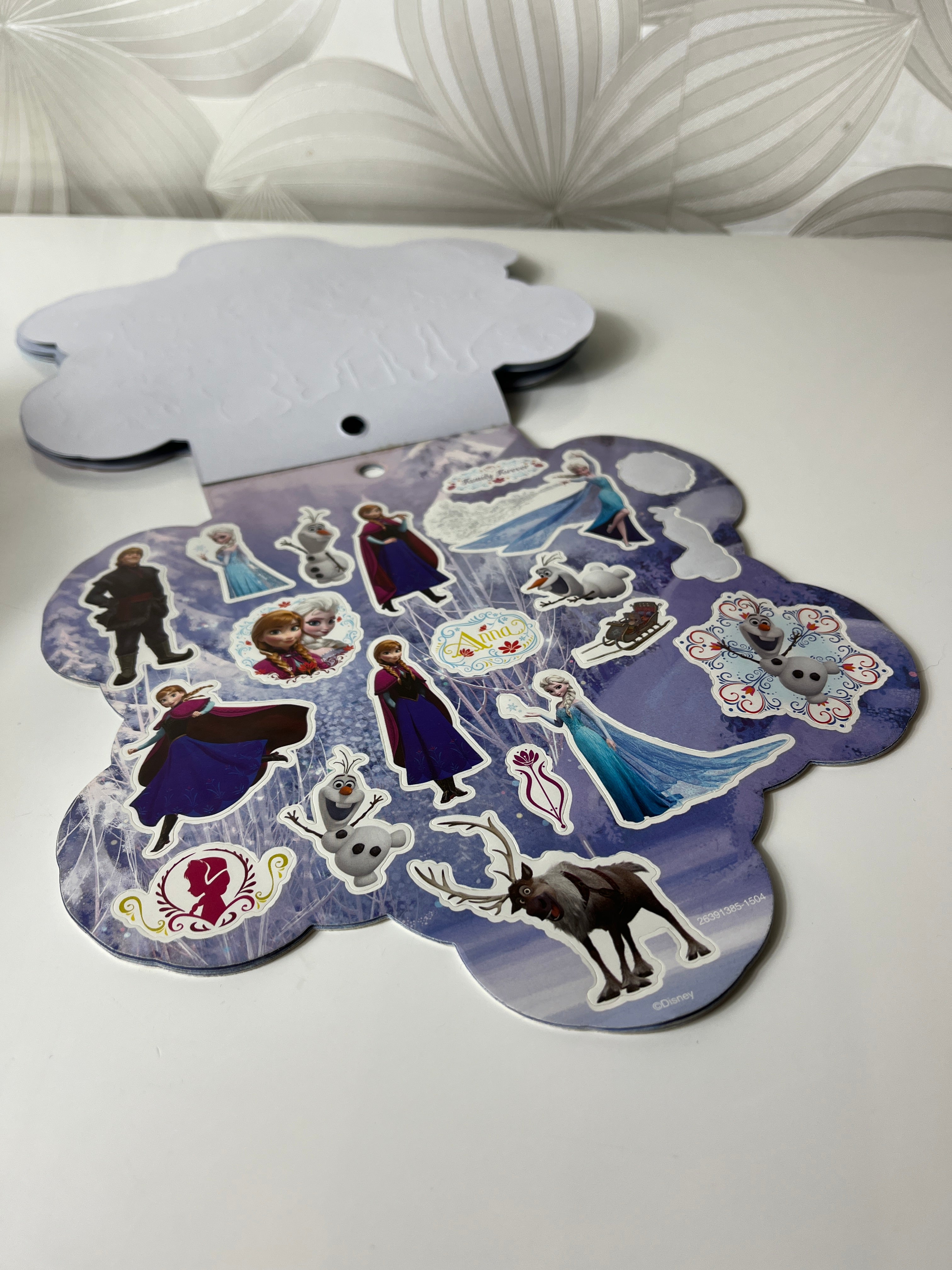 „Disney – Frozen“ lipdukų rinkinys (300 vnt.)