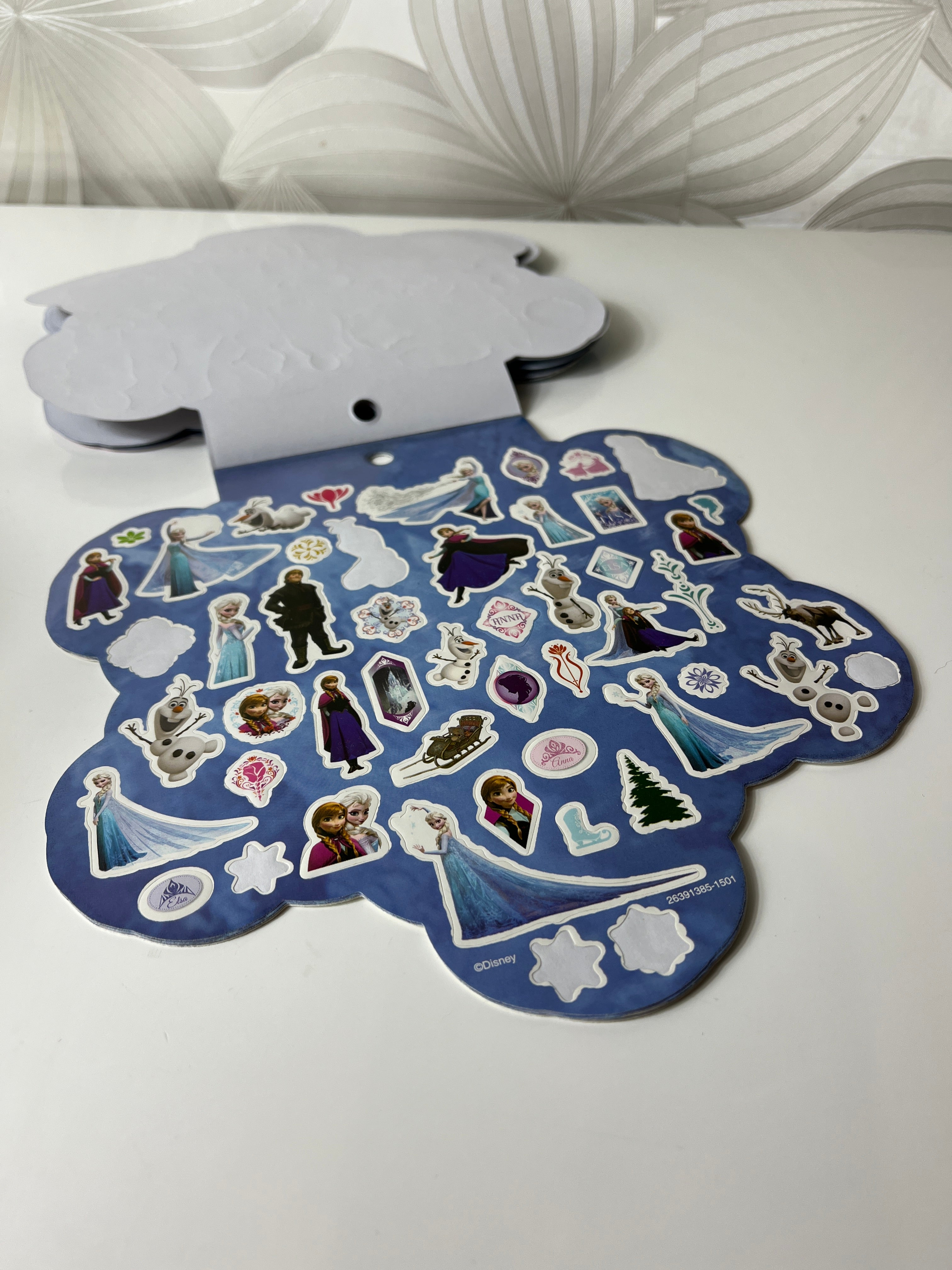 „Disney – Frozen“ lipdukų rinkinys (300 vnt.)