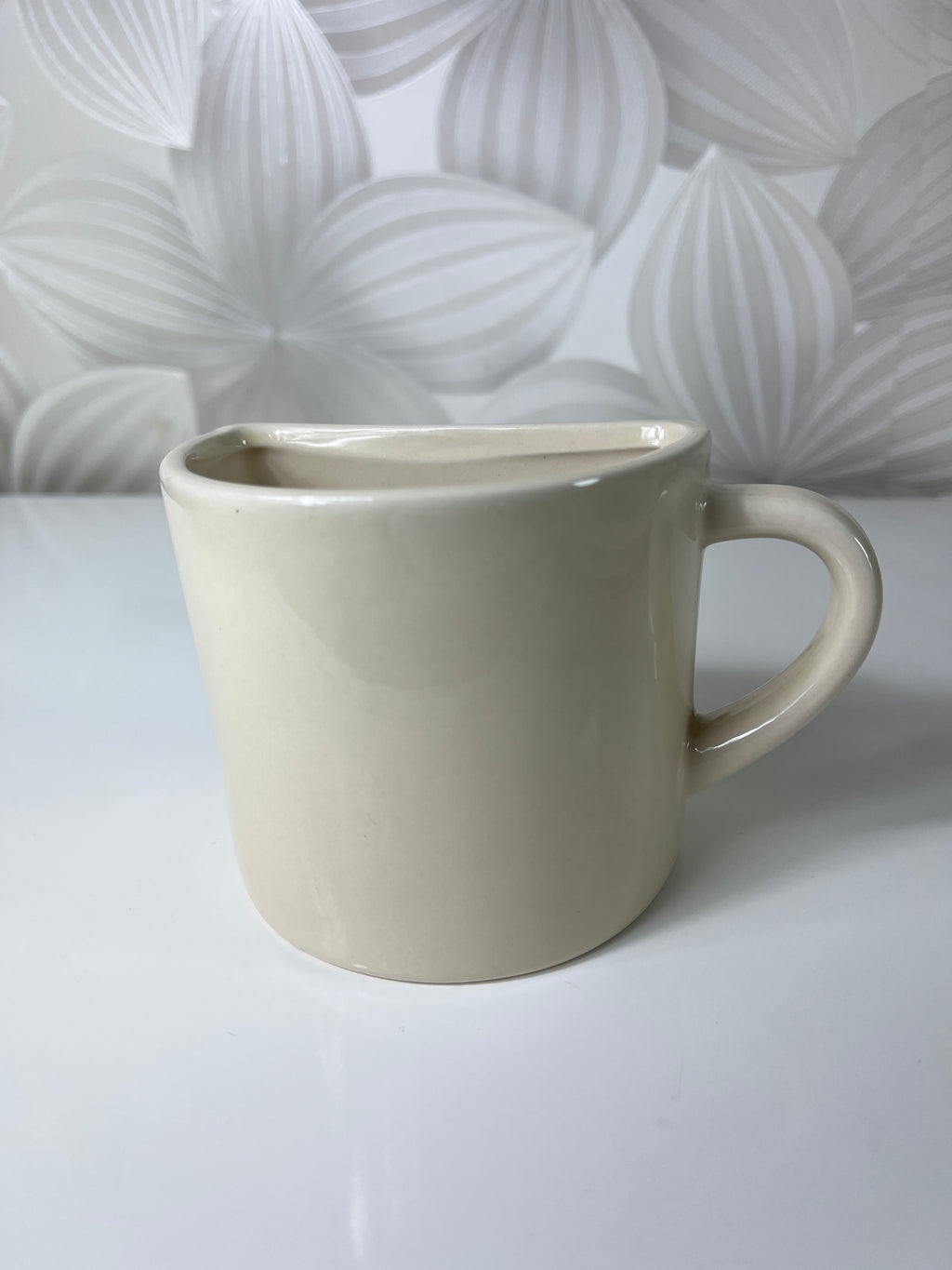 Puodelis su „Biscuit Pocket“ (kišenėle sausainiui)