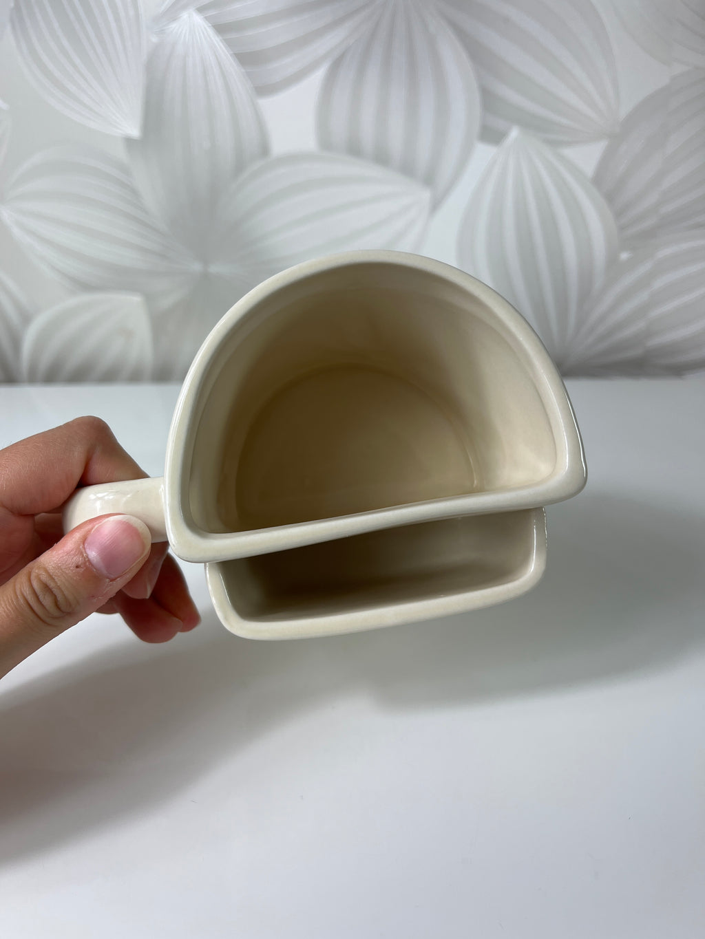 Puodelis su „Biscuit Pocket“ (kišenėle sausainiui)