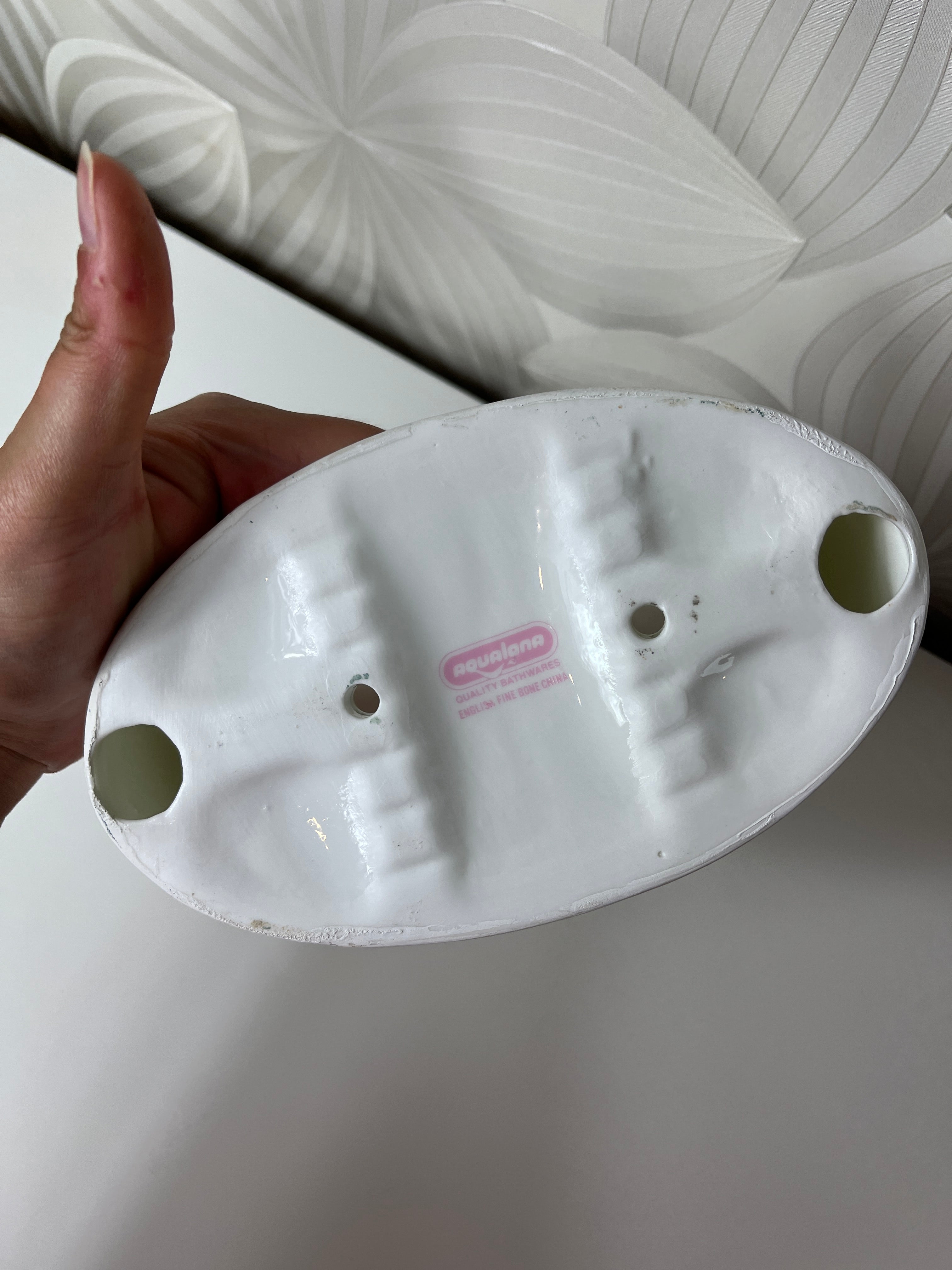 Keraminis tualetinio popieriaus laikiklis