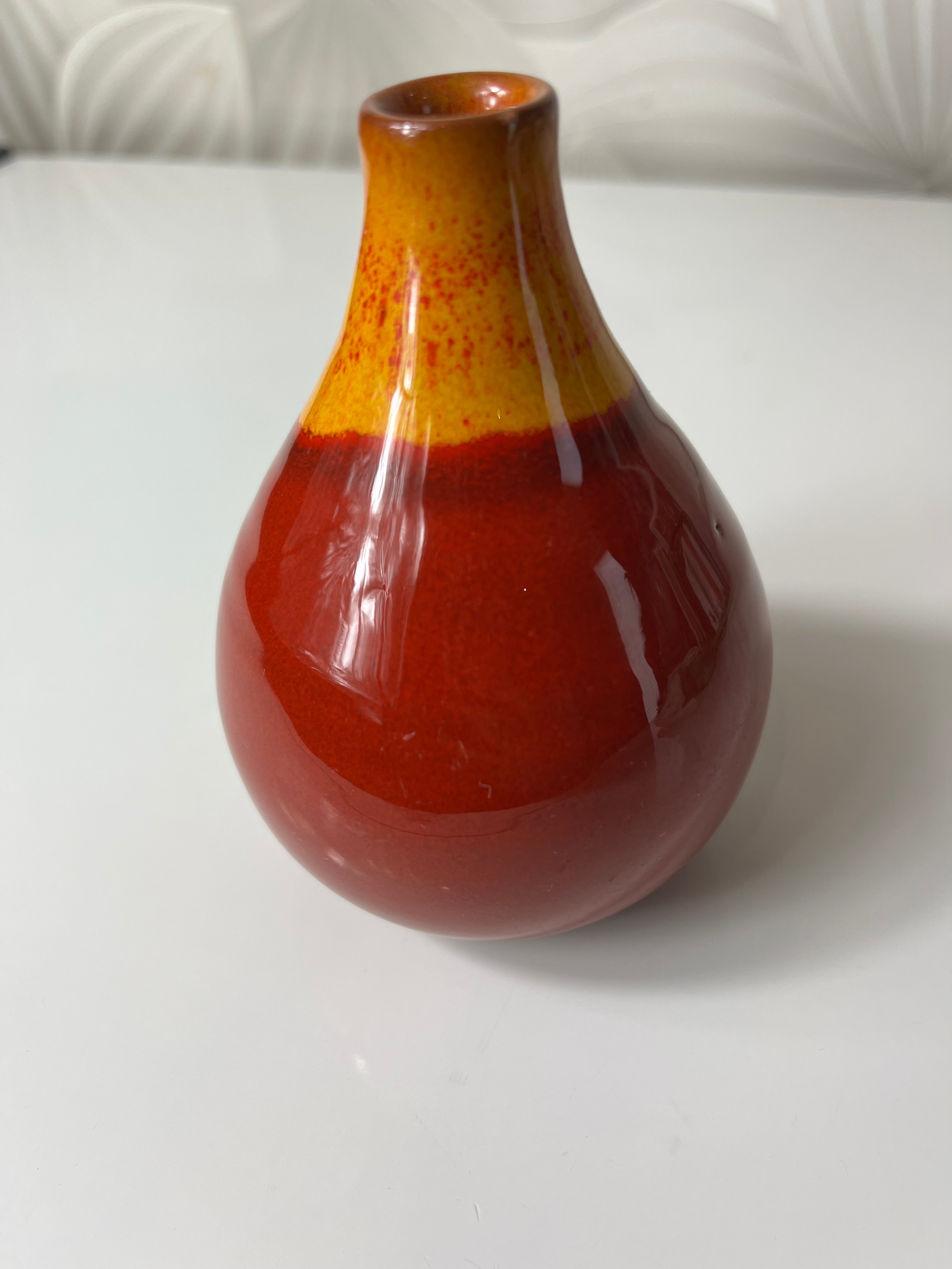 Keraminė vazelė (raudona-geltona)