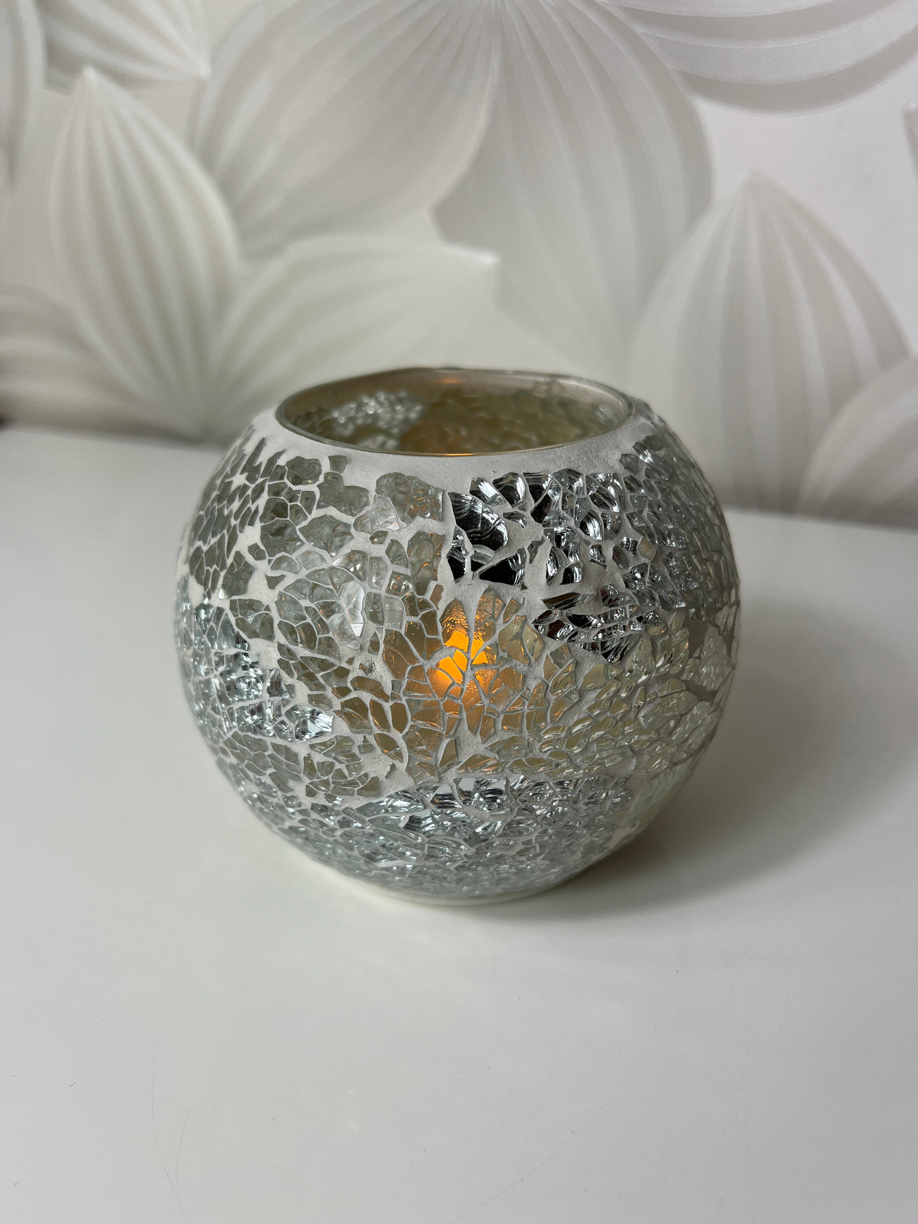 Įdomi dirbtinė žvakė (su vašku viduje)