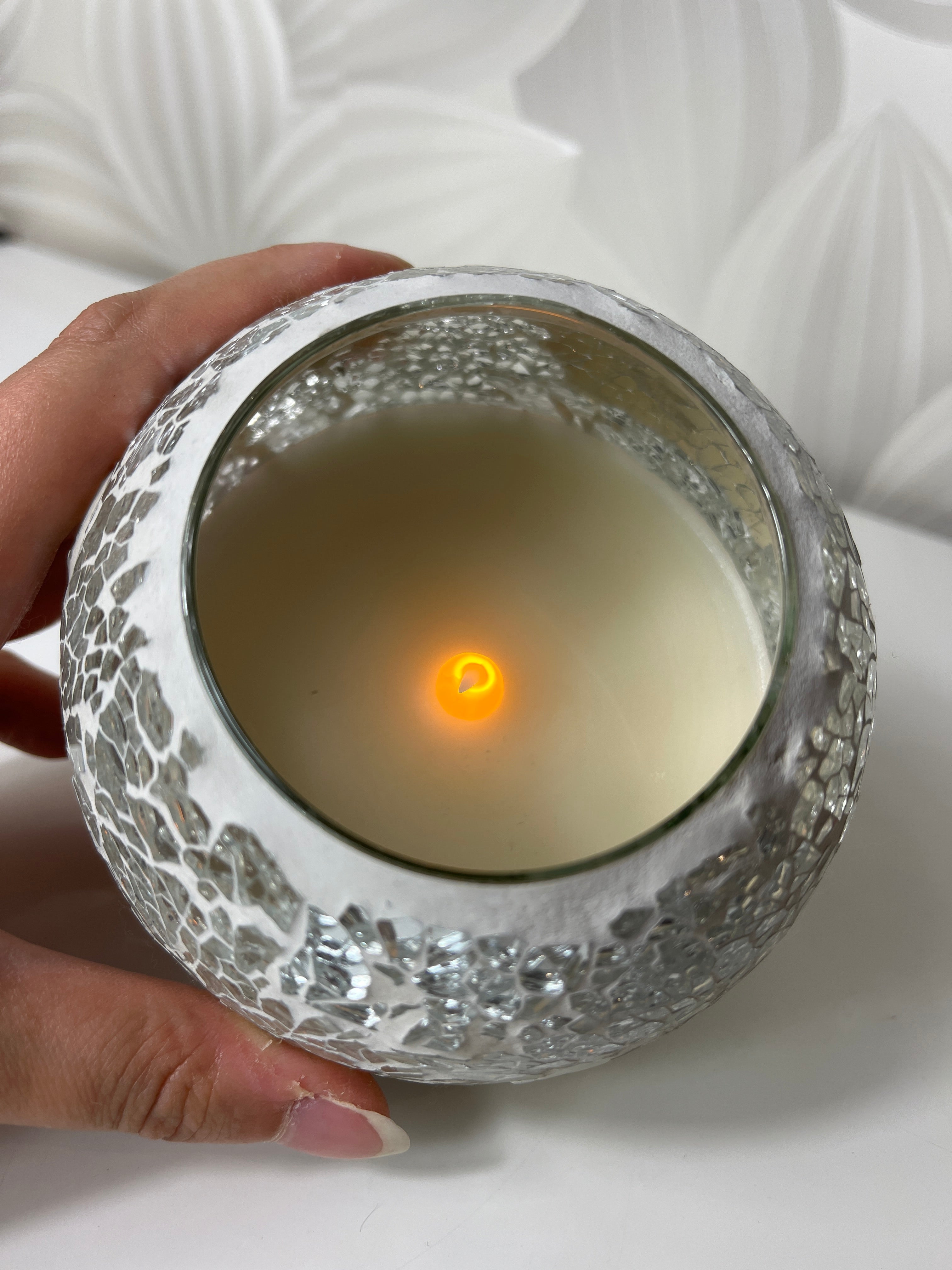 Įdomi dirbtinė žvakė (su vašku viduje)