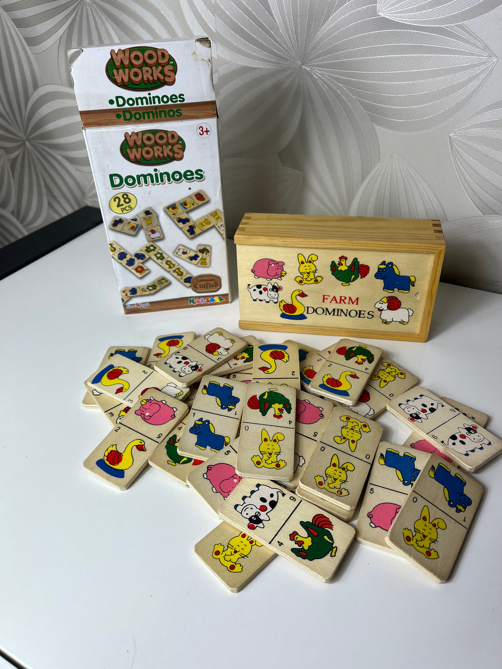 Medinių domino žaidimas su gyvūnais