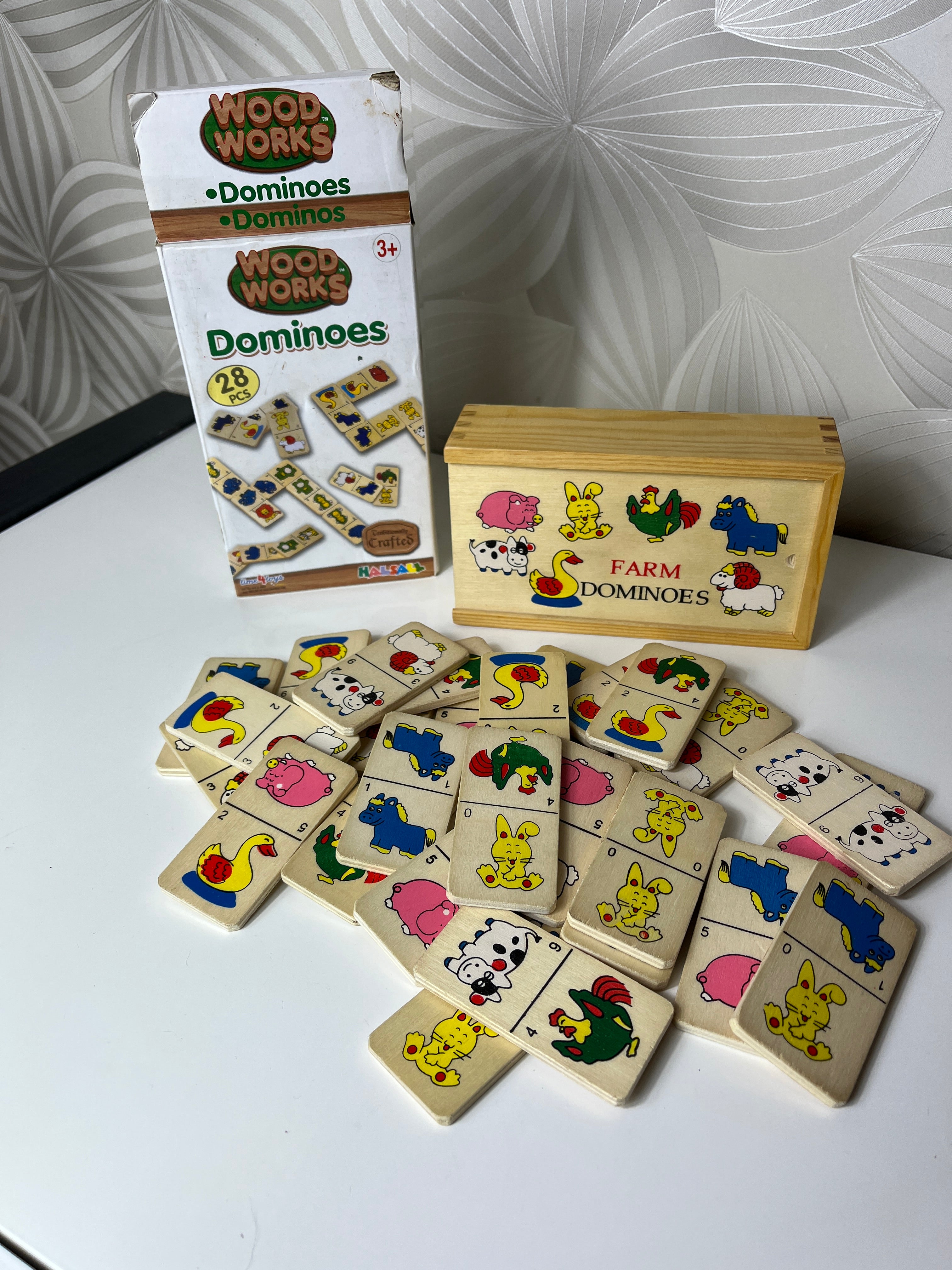 Medinių domino žaidimas su gyvūnais